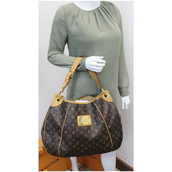 Louis Vuitton Galliera GM Monogram Canvas Hand Bag