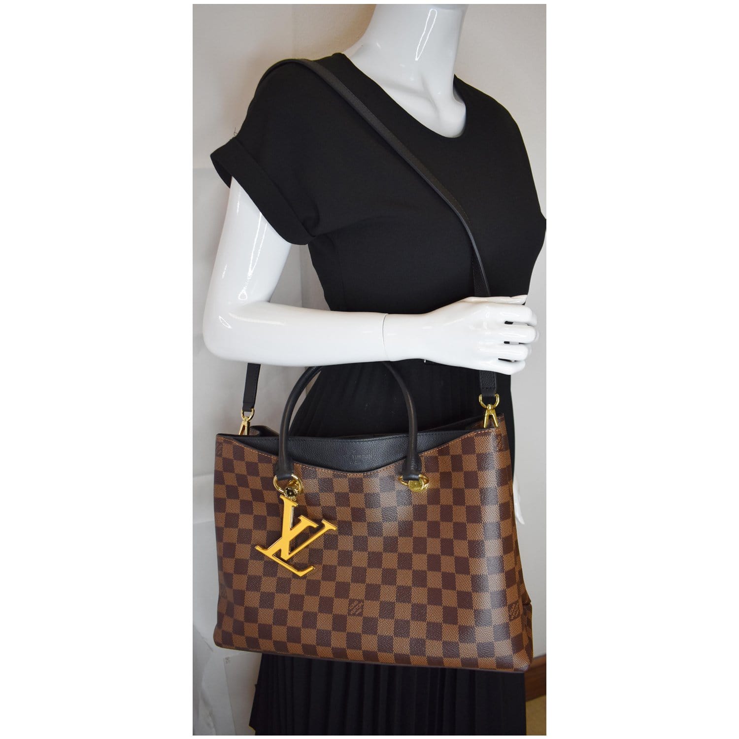 Louis Vuitton, Bags, Lv Damier Small Bag