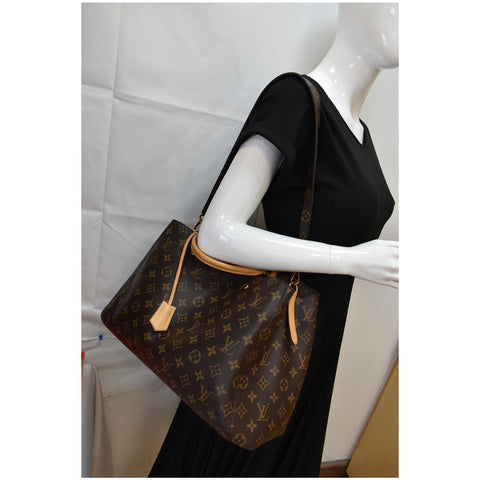 LOUIS VUITTON Montaigne GM Monogram Canvas Shoulder Bag Brown