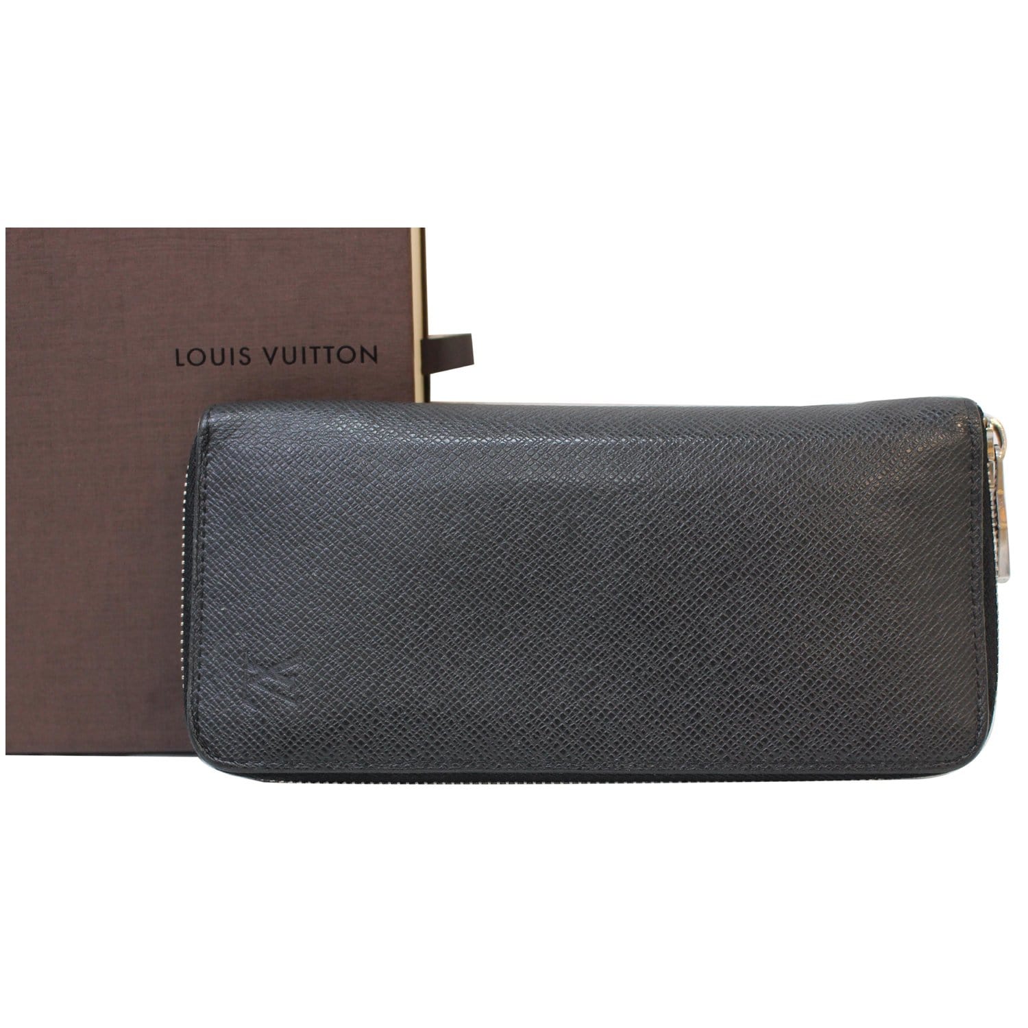 Louis Vuitton Black Taiga Zippy Coin Purse Vertical Leather ref.320270 -  Joli Closet