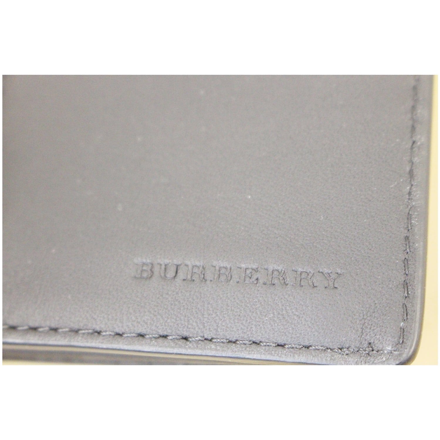 Leather wallet Burberry White in Leather - 27478965