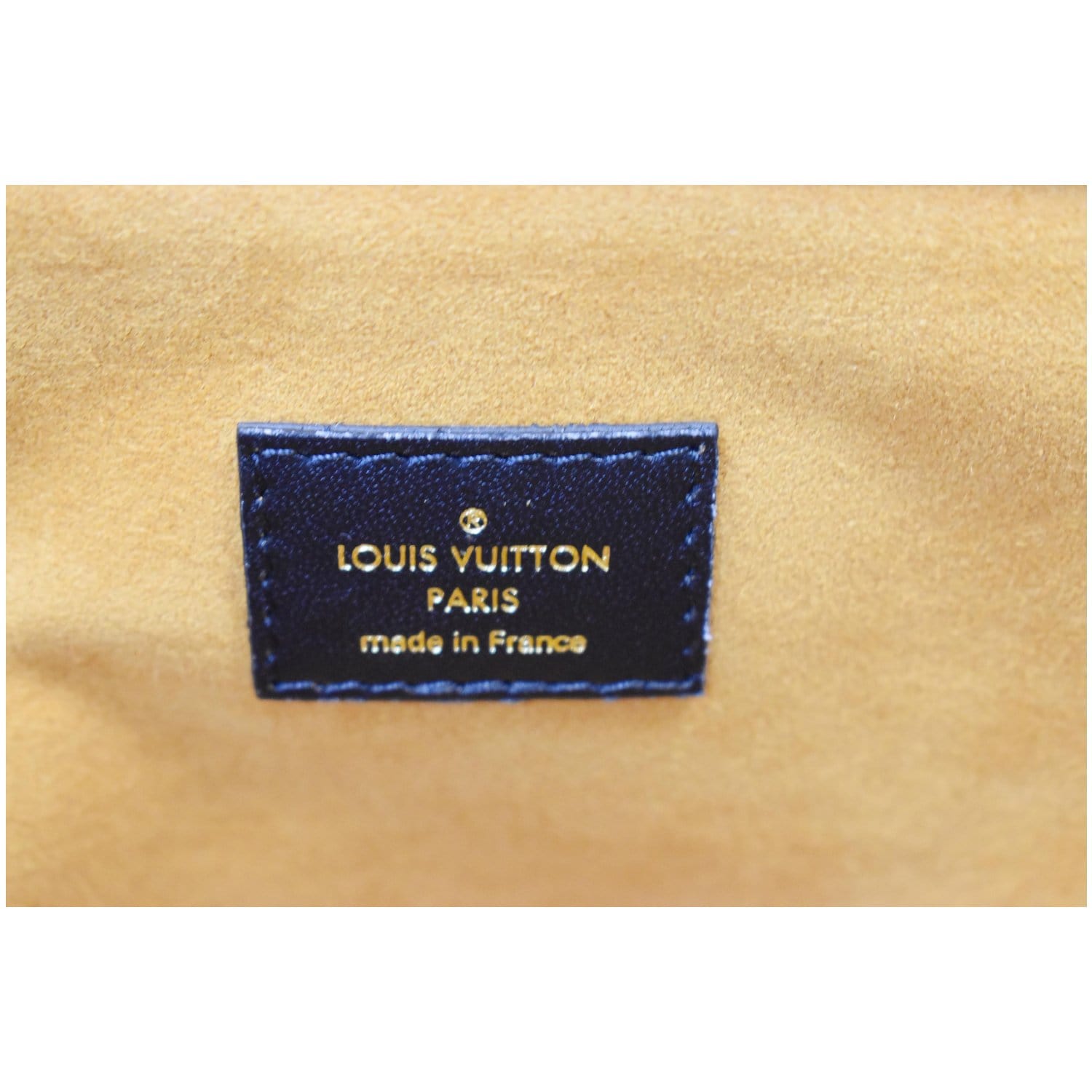 Louis Vuitton Beltbag Coussin Cruise 22 Monogram Embossed Black in