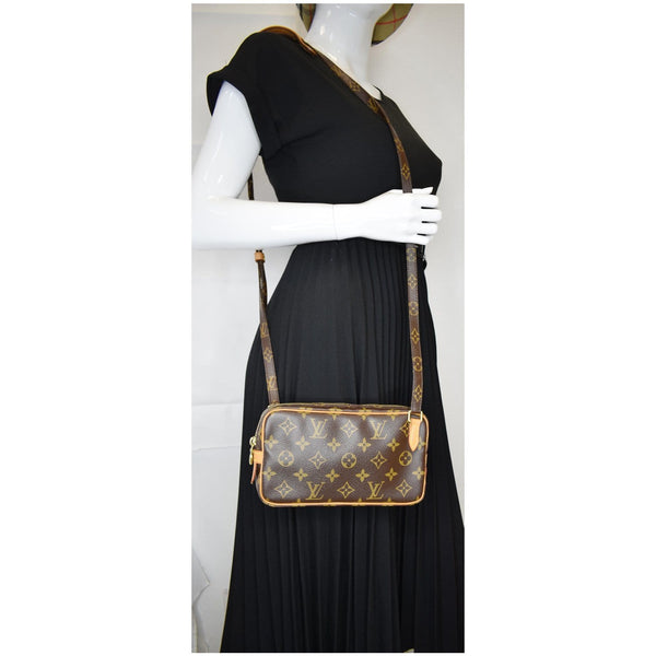 LOUIS VUITTON Pochette Marly Bandouliere Monogram Canvas Crossbody Bag Brown