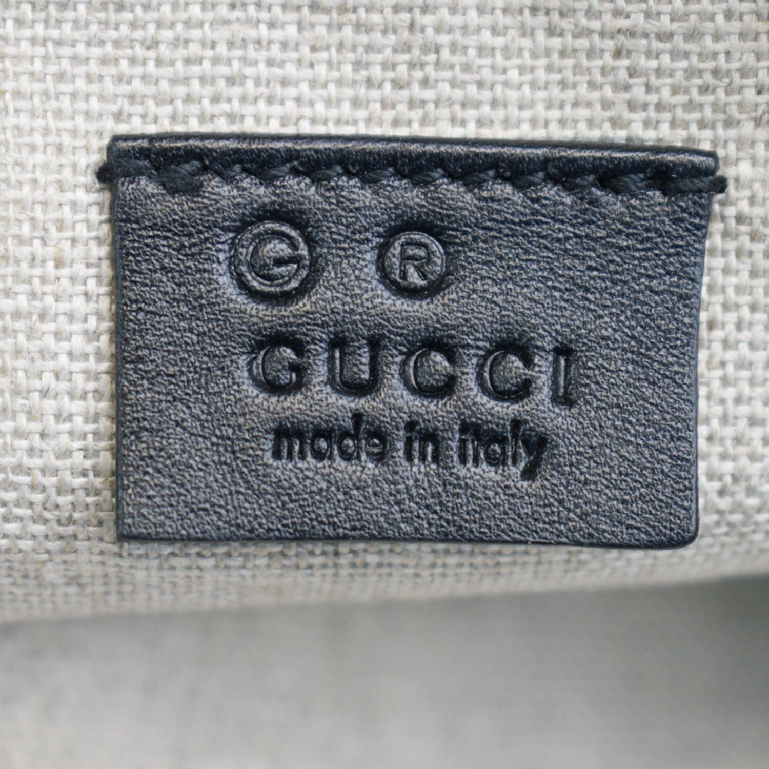 Gucci GG Dahlia Clutch in Black –