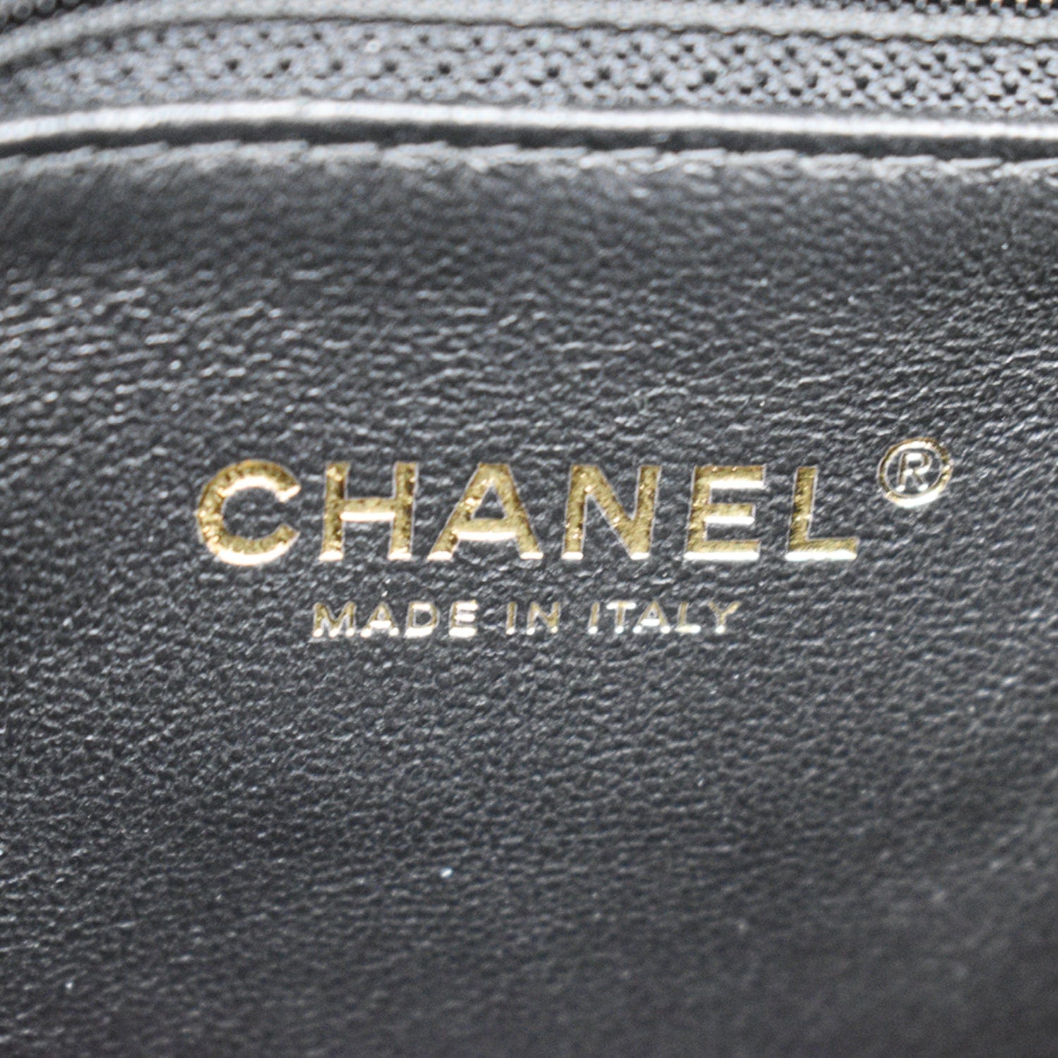 100% AUTH! 🤎 Chanel Medium CoCo Lizard Handle 🤎 Chevron Beige