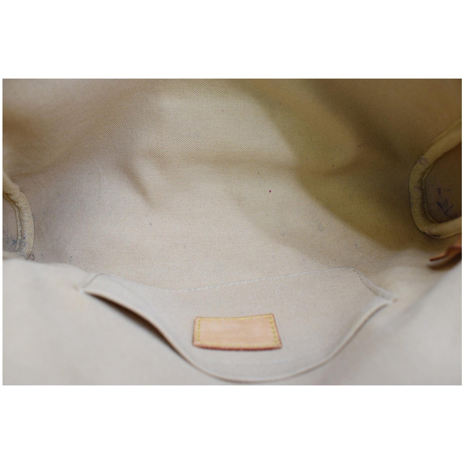 D' Analay Store on Instagram: “Correa blanca Louis Vuitton disponible en  @analaystore #analaystore Size 46/115 #correa #louisvuitt…