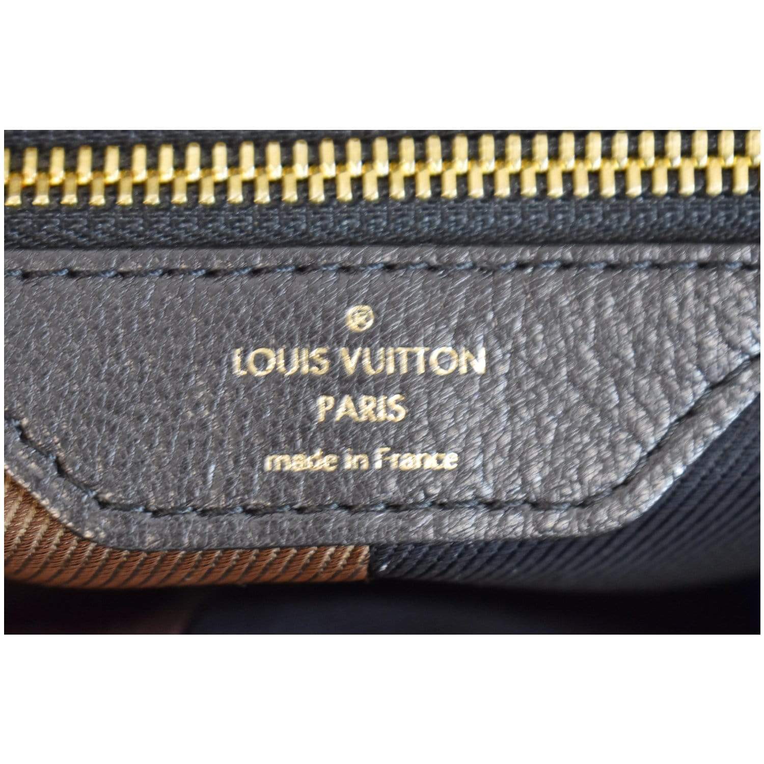 Shop Louis Vuitton MONOGRAM Dots Monogram A4 Leather Logo