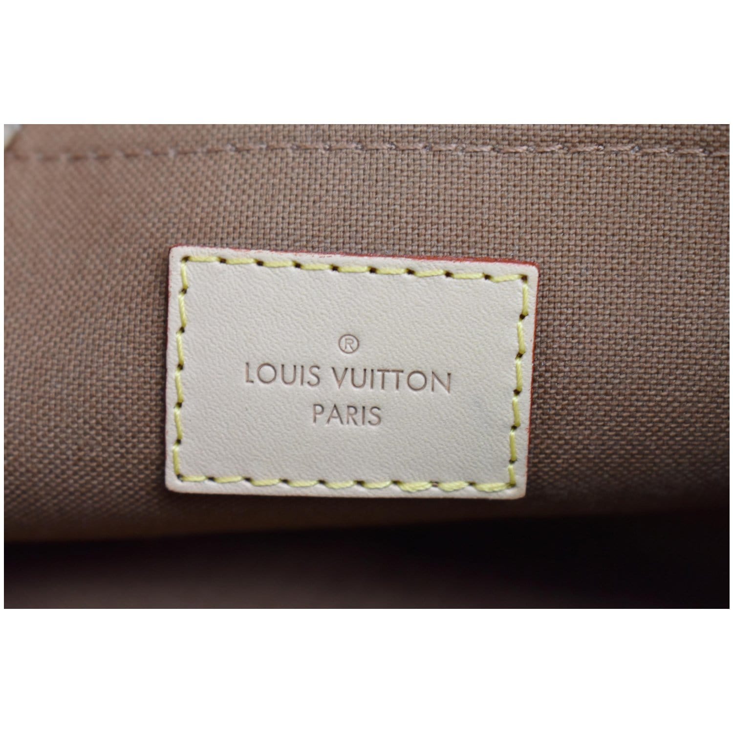 FWRD Renew Louis Vuitton Multi Pochette Accessories Shoulder Bag in White