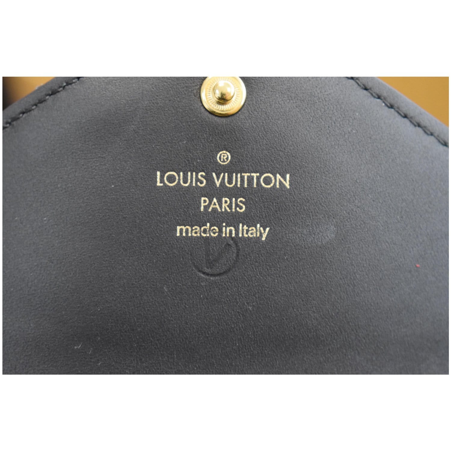 Louis Vuitton New Wave Love Lock MM - Black Shoulder Bags, Handbags -  LOU657240