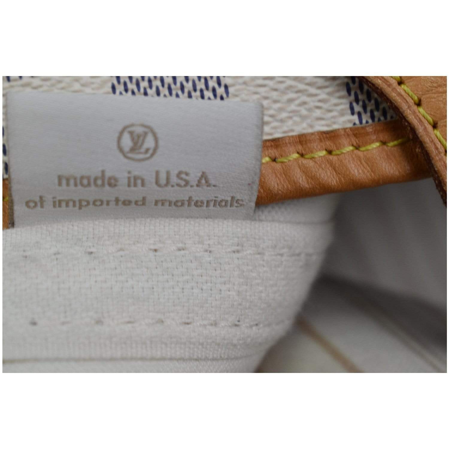 D' Analay Store on Instagram: “Correa blanca Louis Vuitton disponible en  @analaystore #analaystore Size 46/115 #correa #louisvuitt…