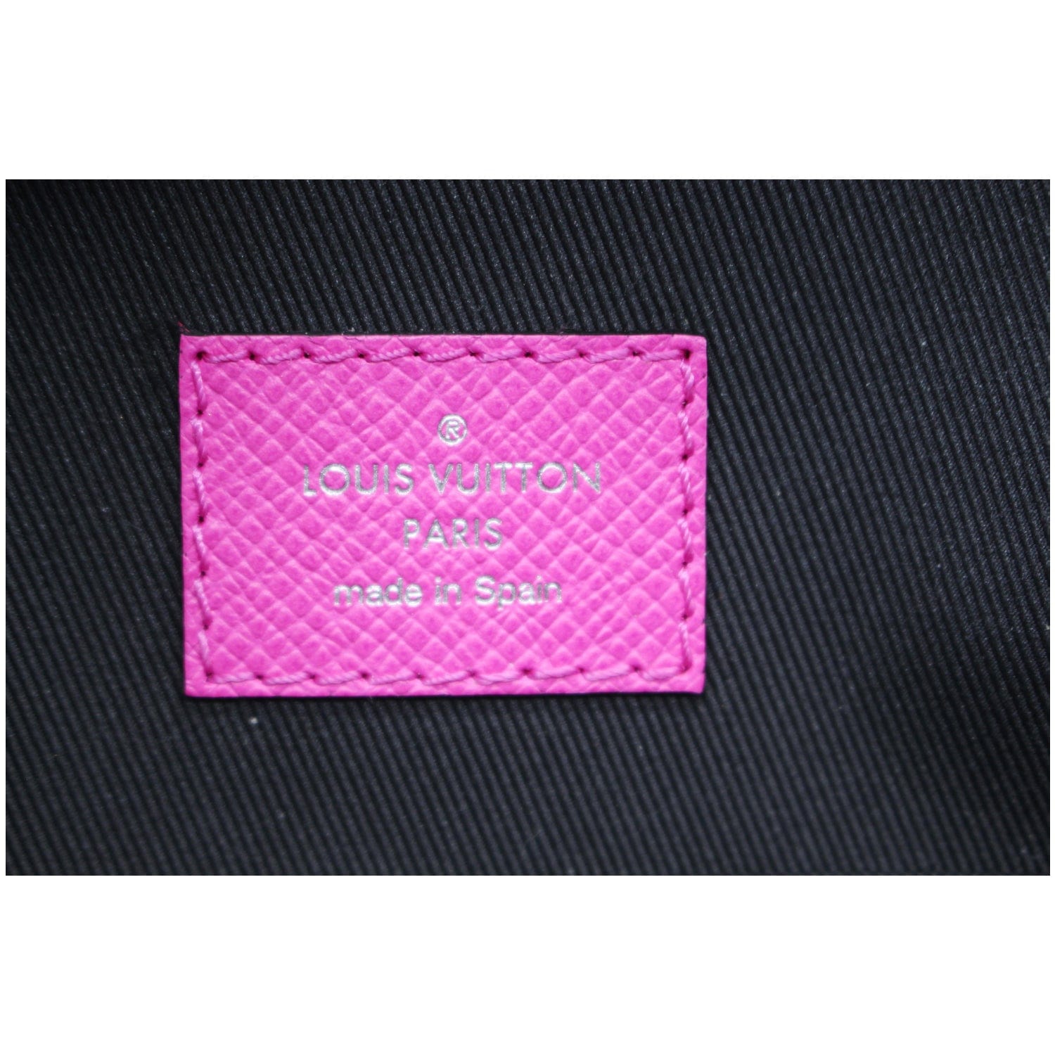 Shop Louis Vuitton TAIGA 2022-23FW Plain Leather Crossbody Bag