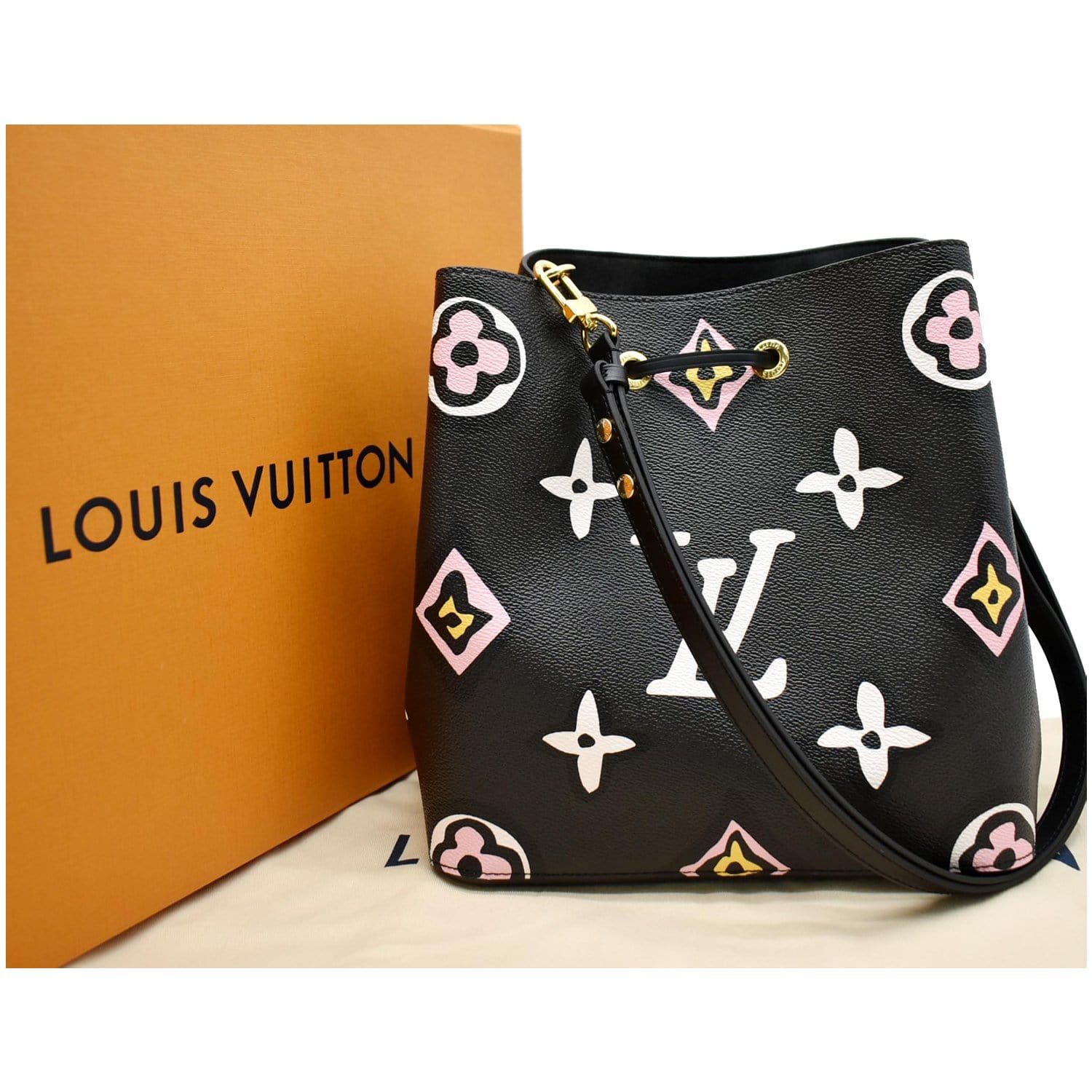Louis Vuitton Black Monogram Giant Wild at Heart Neonoe MM
