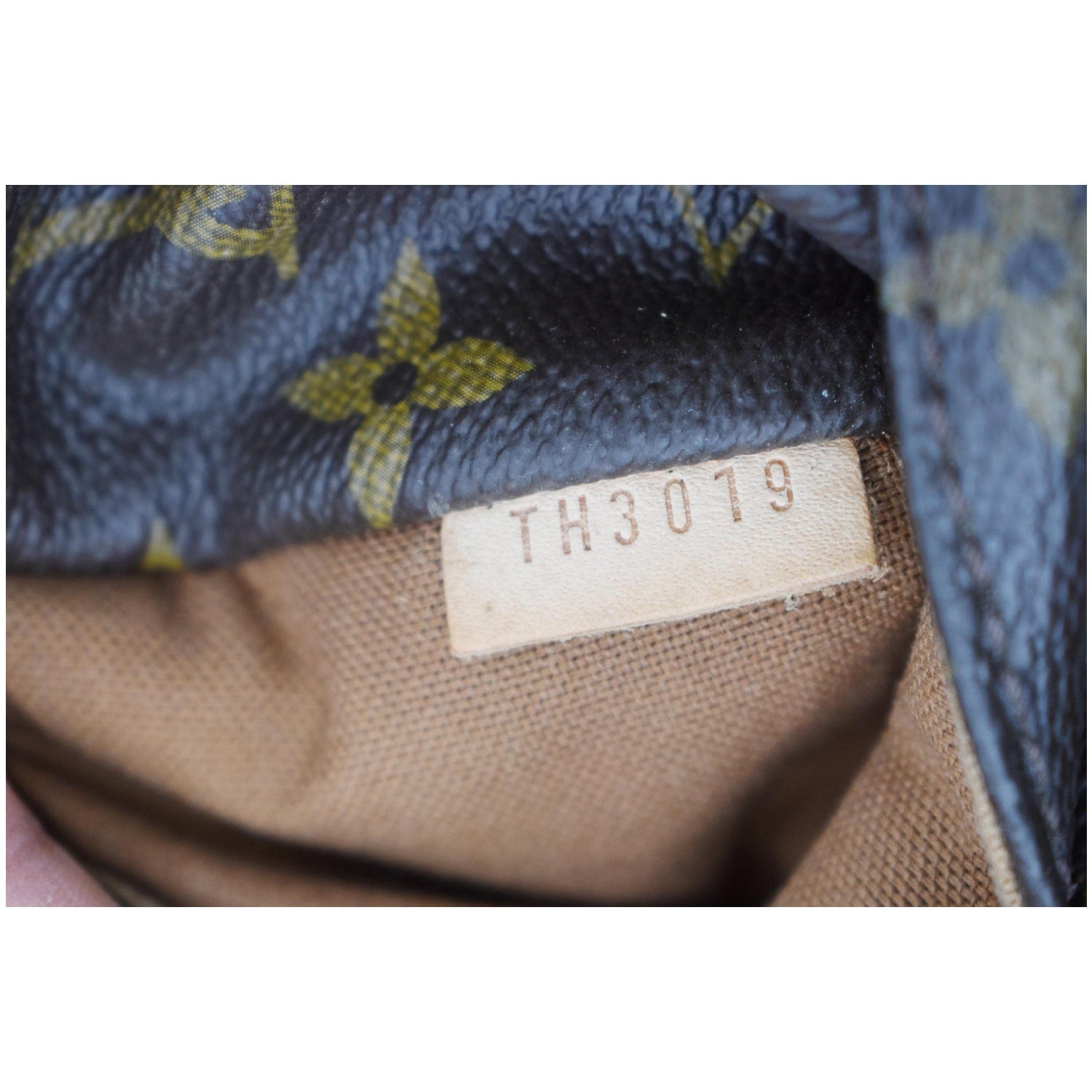 Louis Vuitton, Monogram Canvas Totally Shoulder Bag, rub…