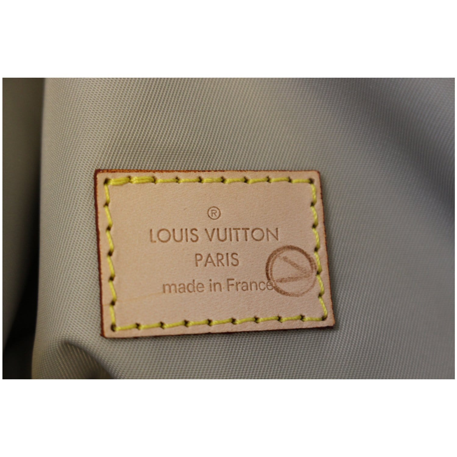 Lot - Louis Vuitton Damier Geant Sable Souverain Keepall