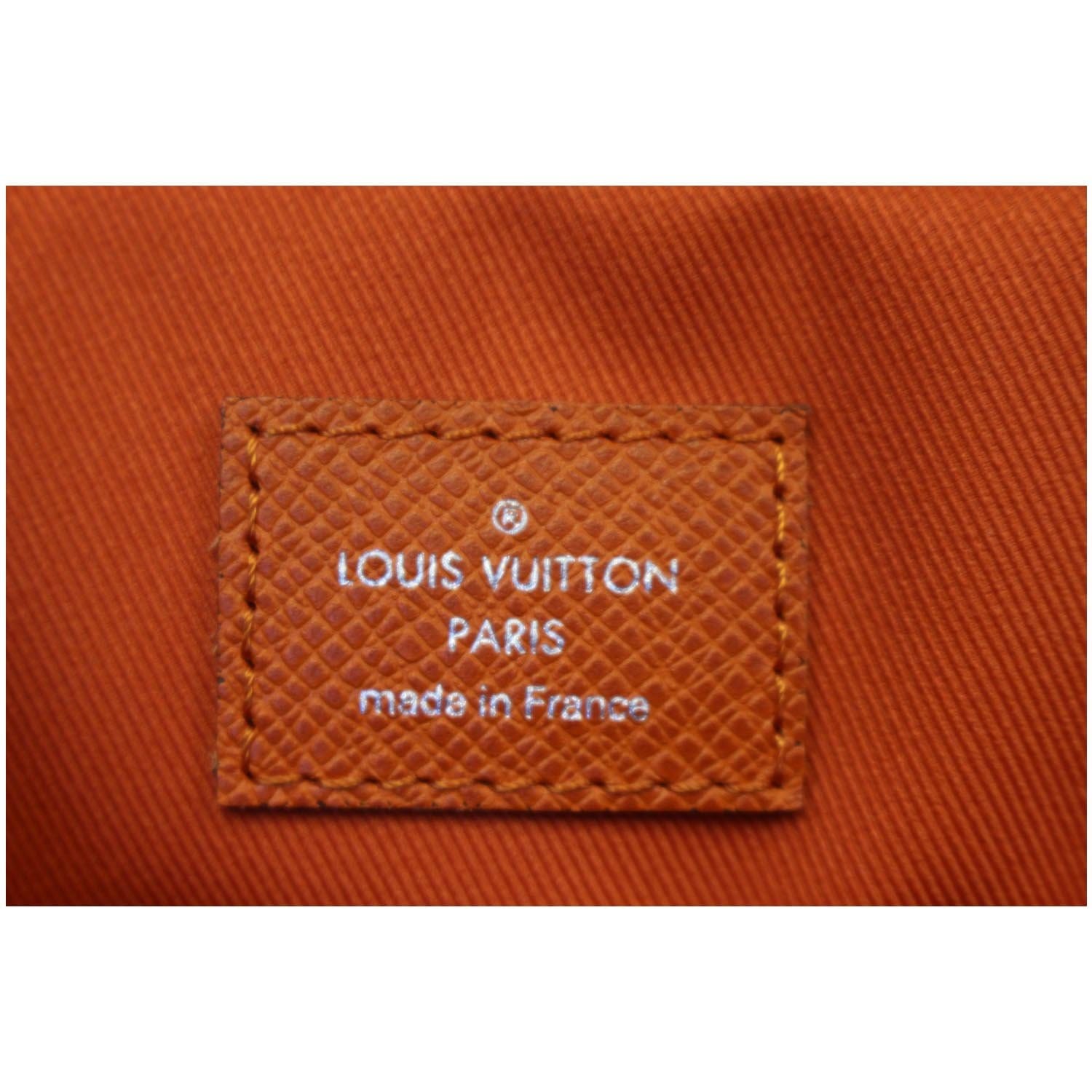 LOUIS VUITTON Porte-Documents Voyage PM Taiga Leather Briefcase Bag Brown-US