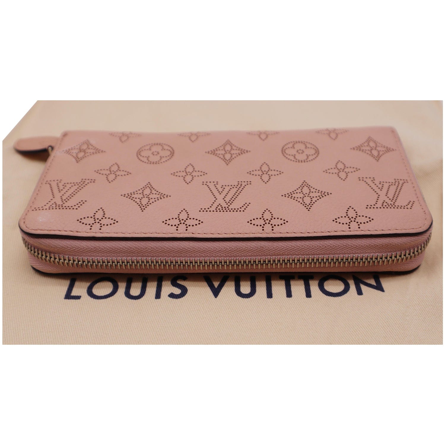 Louis Vuitton Iris Mahina Wallet Magnolia - LVLENKA Luxury Consignment