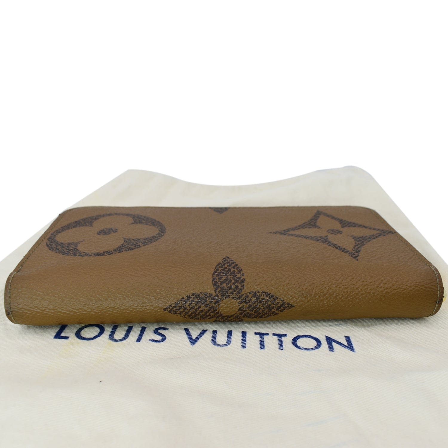Louis Vuitton® Zoé Wallet Monogram Reverse. Size in 2023