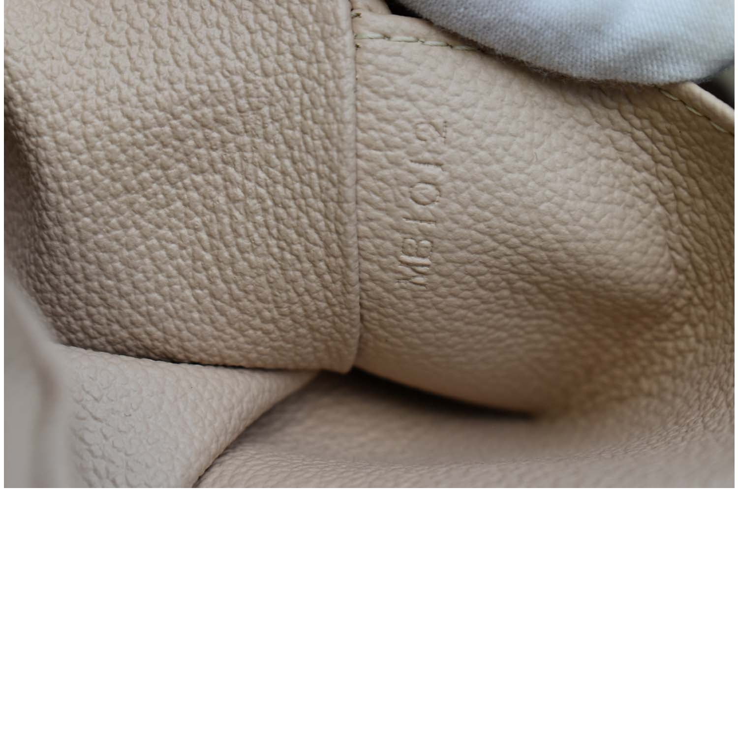 Trousse de toilette leather vanity case Louis Vuitton Brown in Leather -  36913688