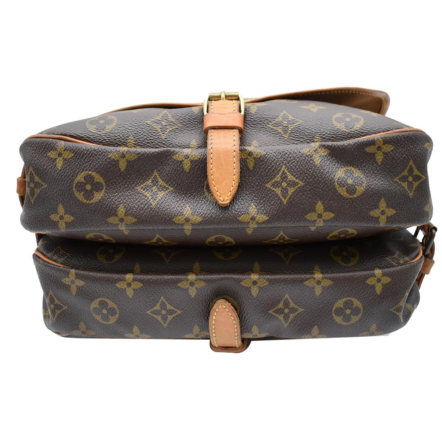 Louis Vuitton Saumur 30 Review - The start of my obsession 