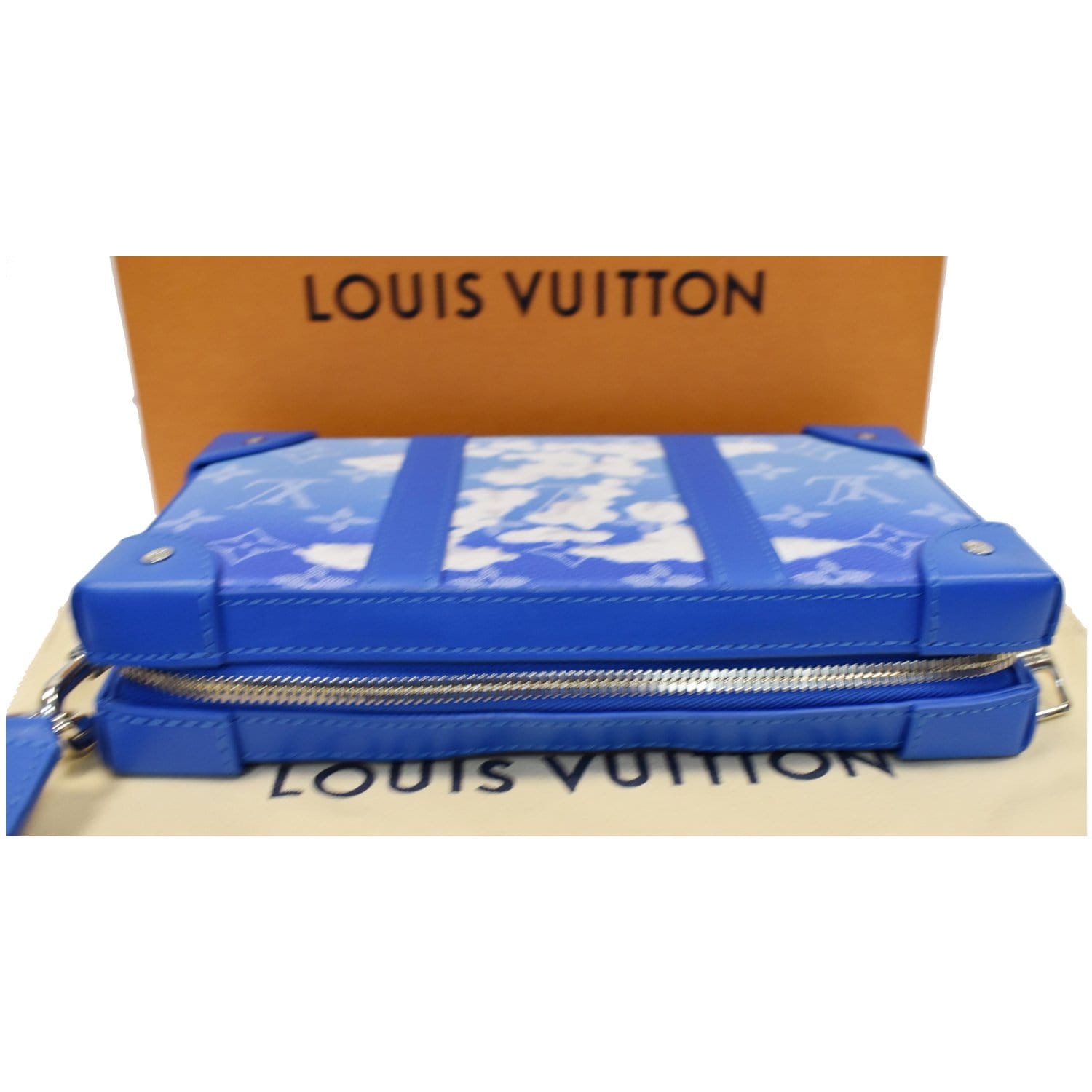 Louis Vuitton Pochette A4 Clouds Monogram Blue