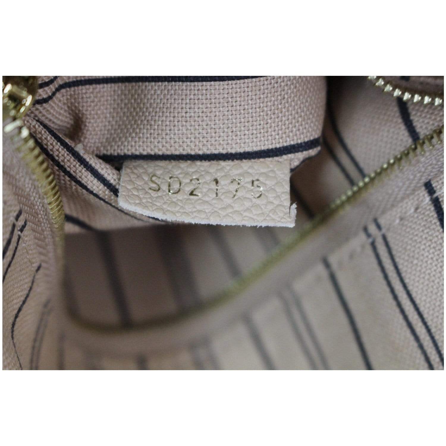 Louis Vuitton Monogram Empreinte Bagatelle Shoulder Bag (SHF-23422