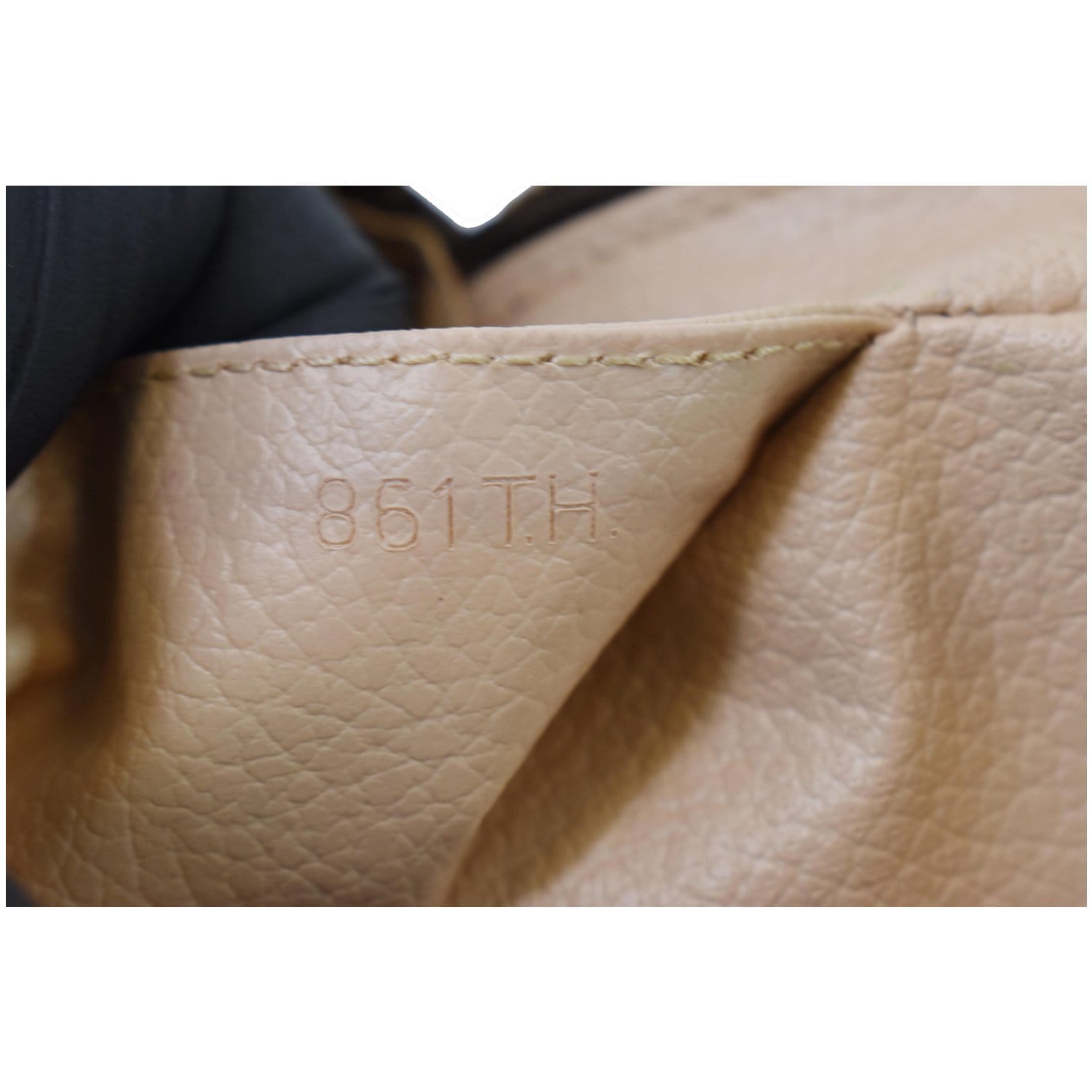 Louis Vuitton, Bags, Trousseau 23 Louis Vuitton Monogram Clutchmake Up  Bagtoiletry Bag
