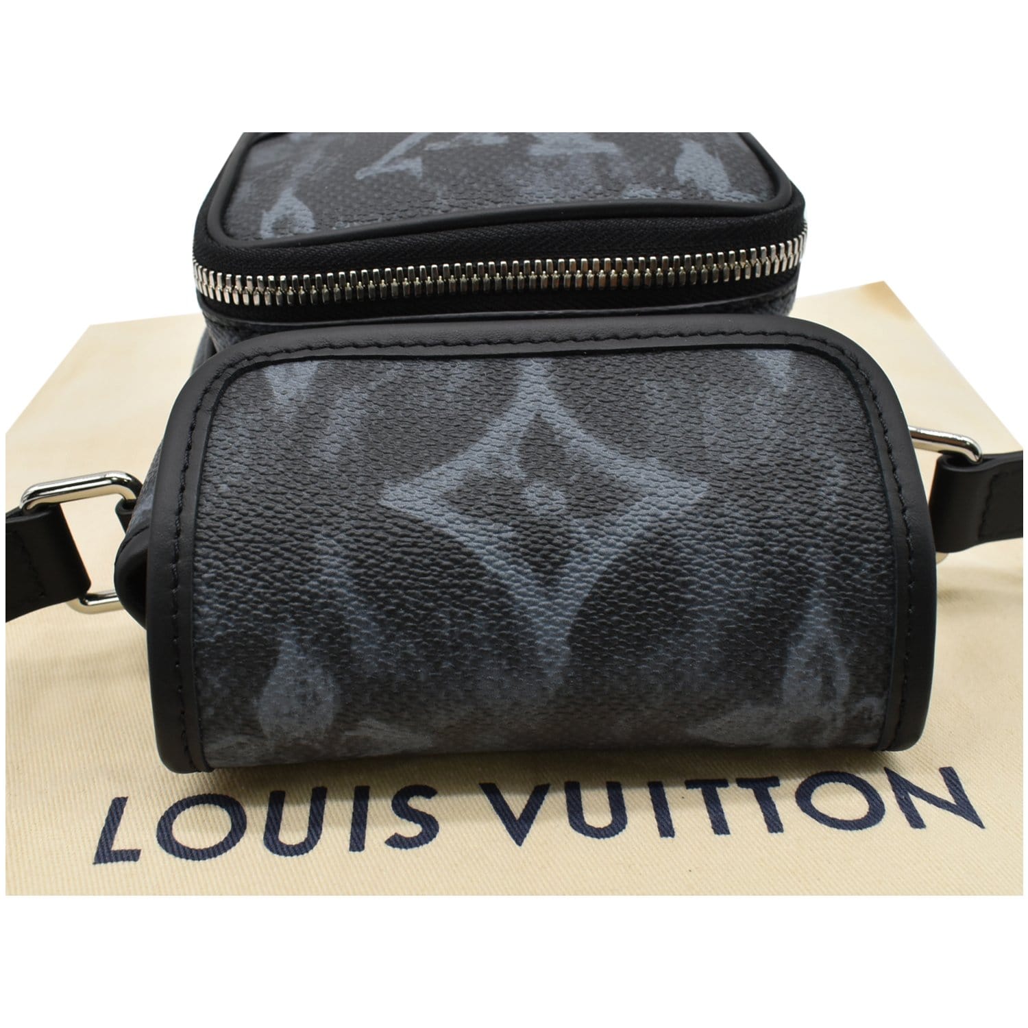 E2305035 Louis Vuitton e Messenger Monogram Pastel Noir Nano 49D –  KimmieBBags LLC