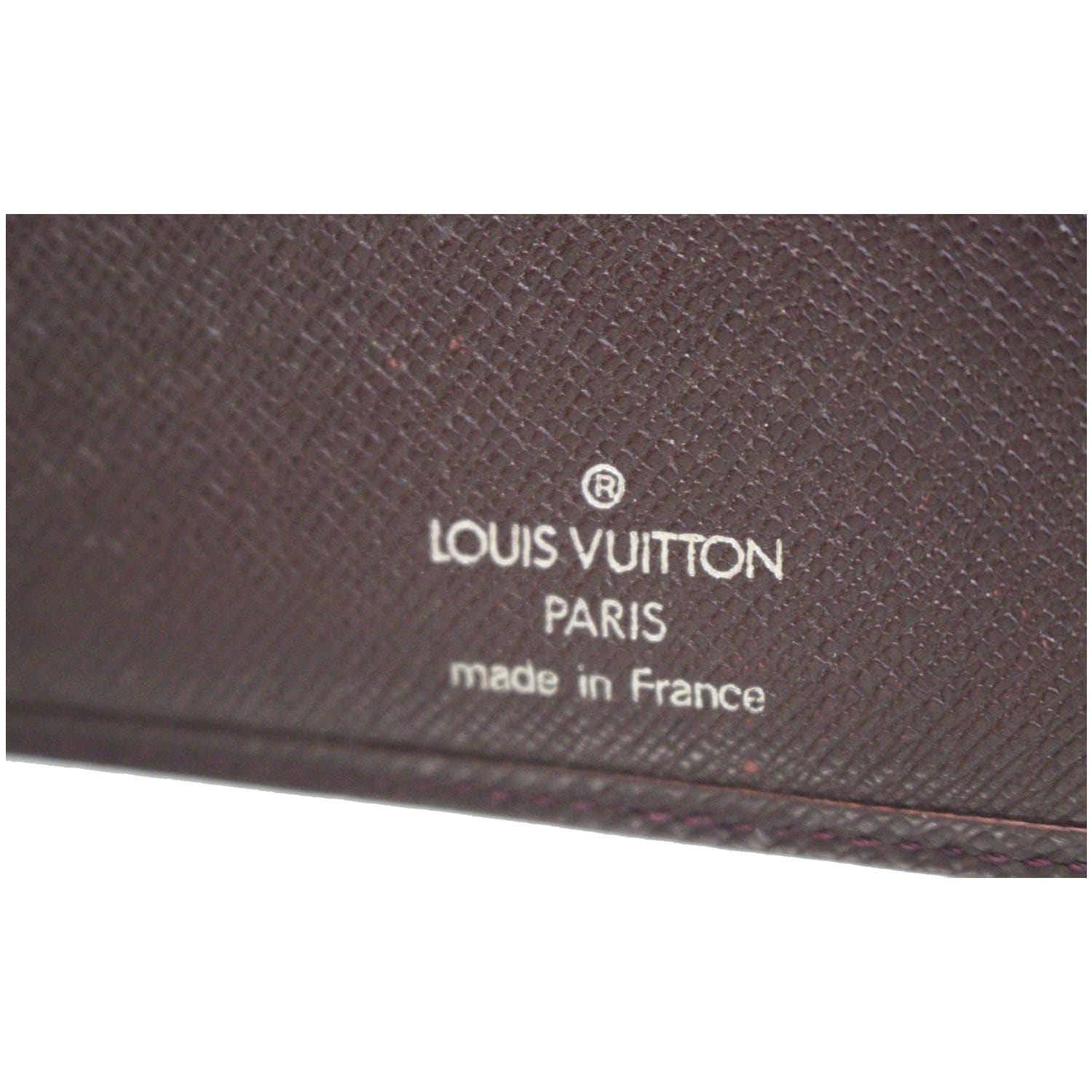 Louis Vuitton 1999 Taiga Leather Wallet - Brown Wallets
