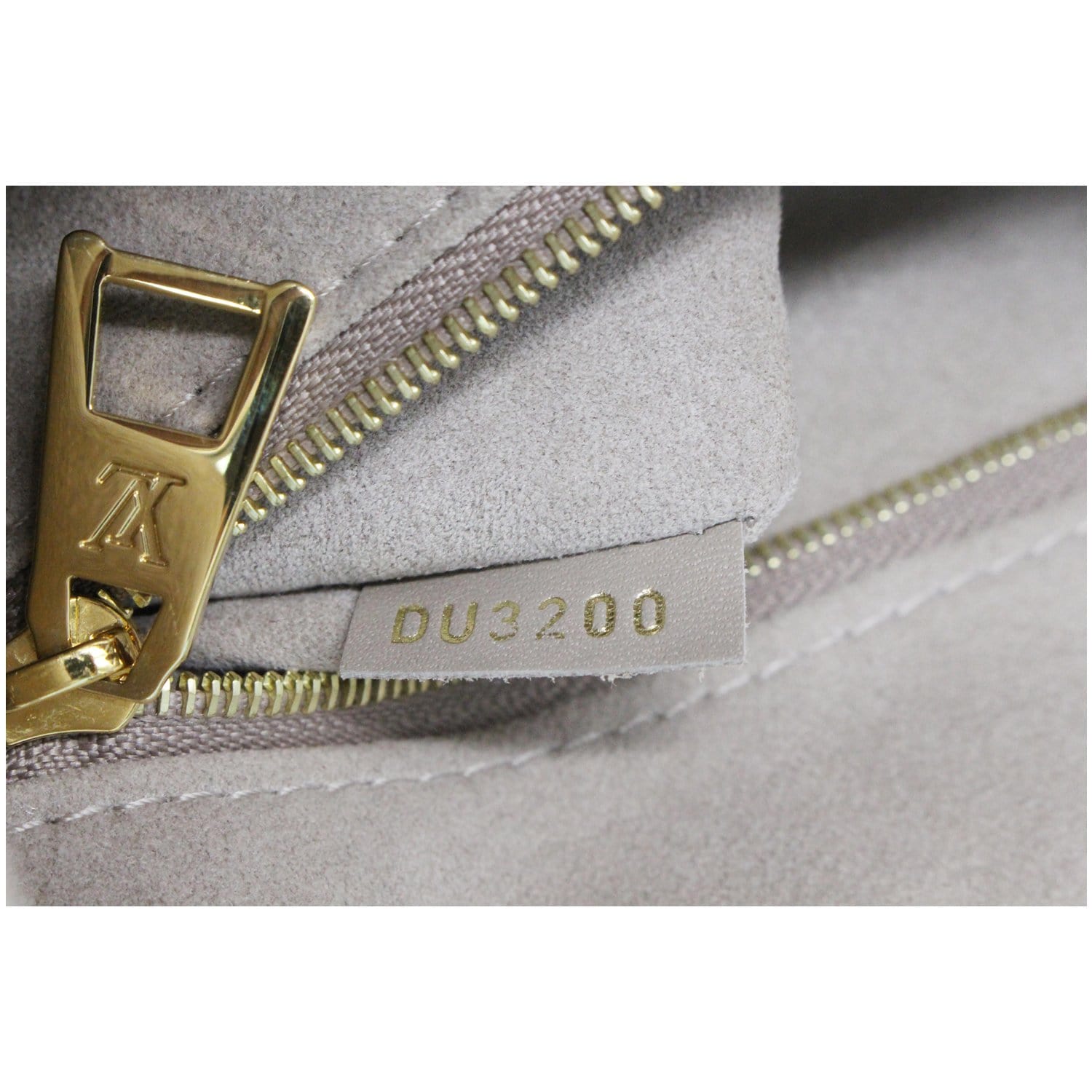 OnTheGo MM - Luxury Bicolour Monogram Empreinte Leather Grey