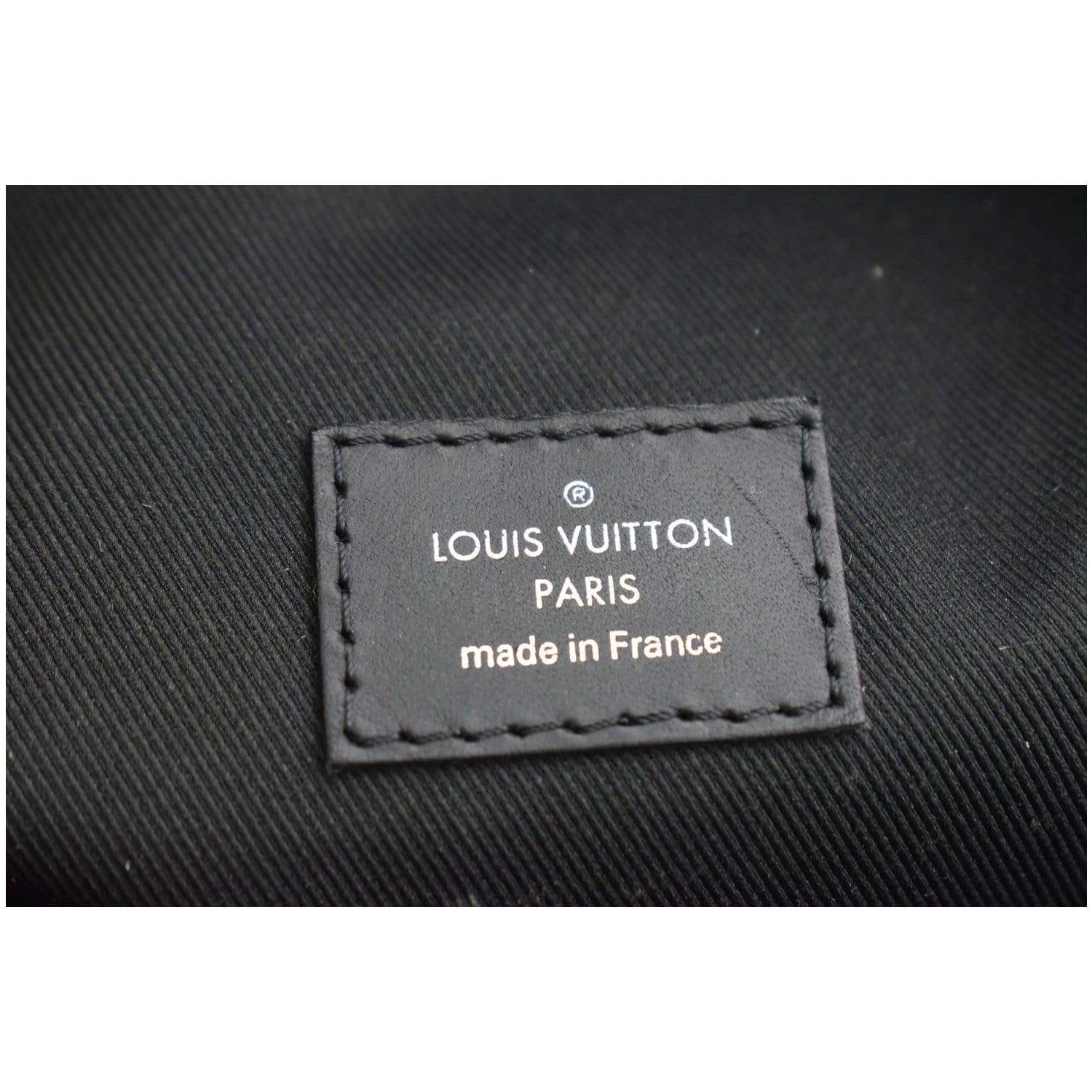 Sac à Dos Louis Vuitton Monogram Eclipse Discovery Blackpack pas