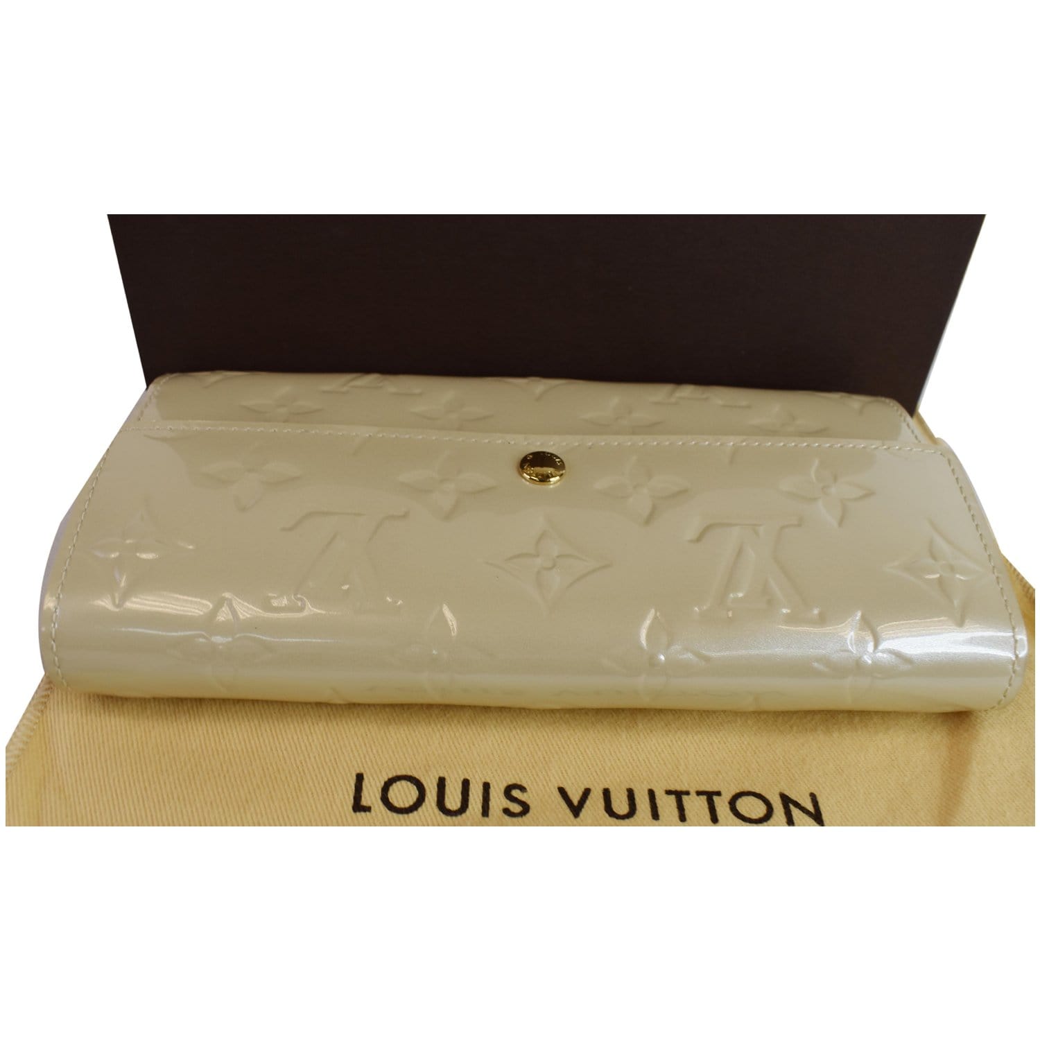 Wear & Tear: Louis Vuitton Vernis Sarah Wallet in Violette 