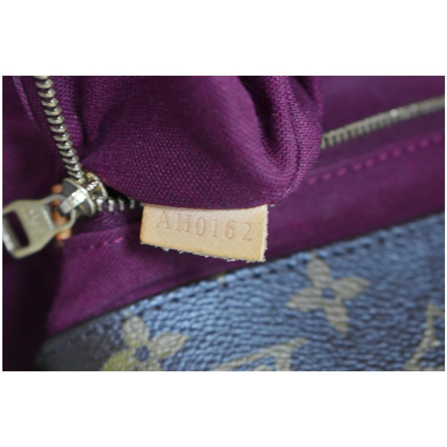 Raspail leather handbag Louis Vuitton Brown in Leather - 30451476