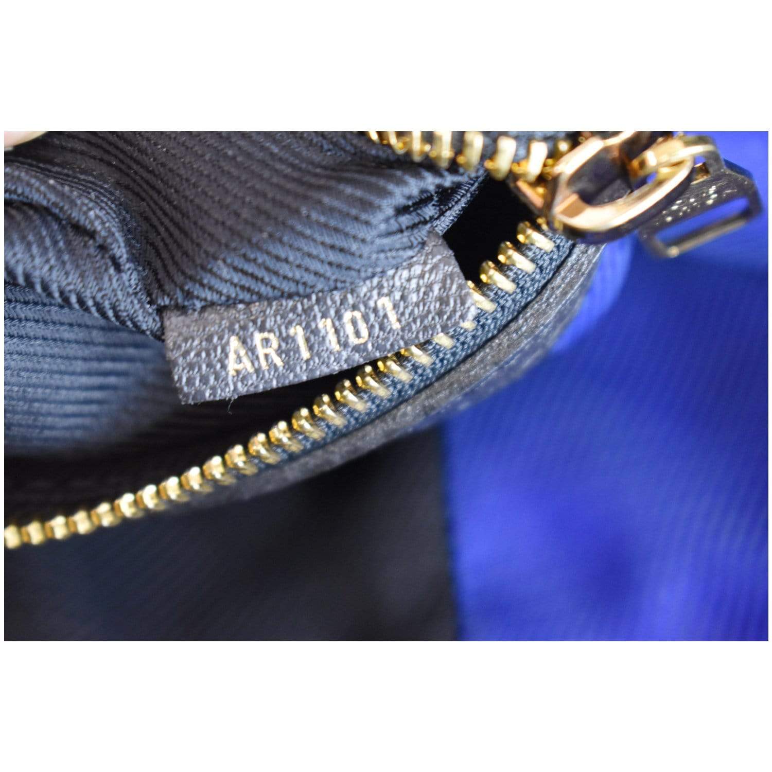 Shop Louis Vuitton MONOGRAM Dots Monogram A4 Leather Logo Backpacks  (M21714) by Bellaris