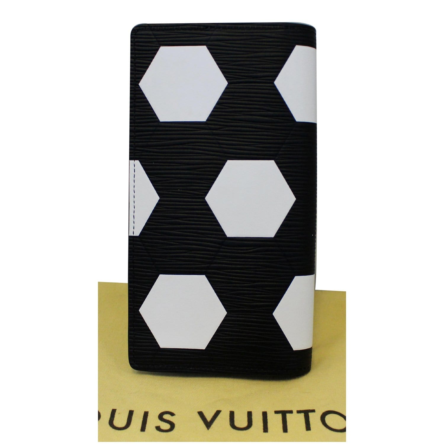 Louis Vuitton World Cup Soccer Card Organizer De Poche Cartes Fifa Wallet  Leather ref.294629 - Joli Closet