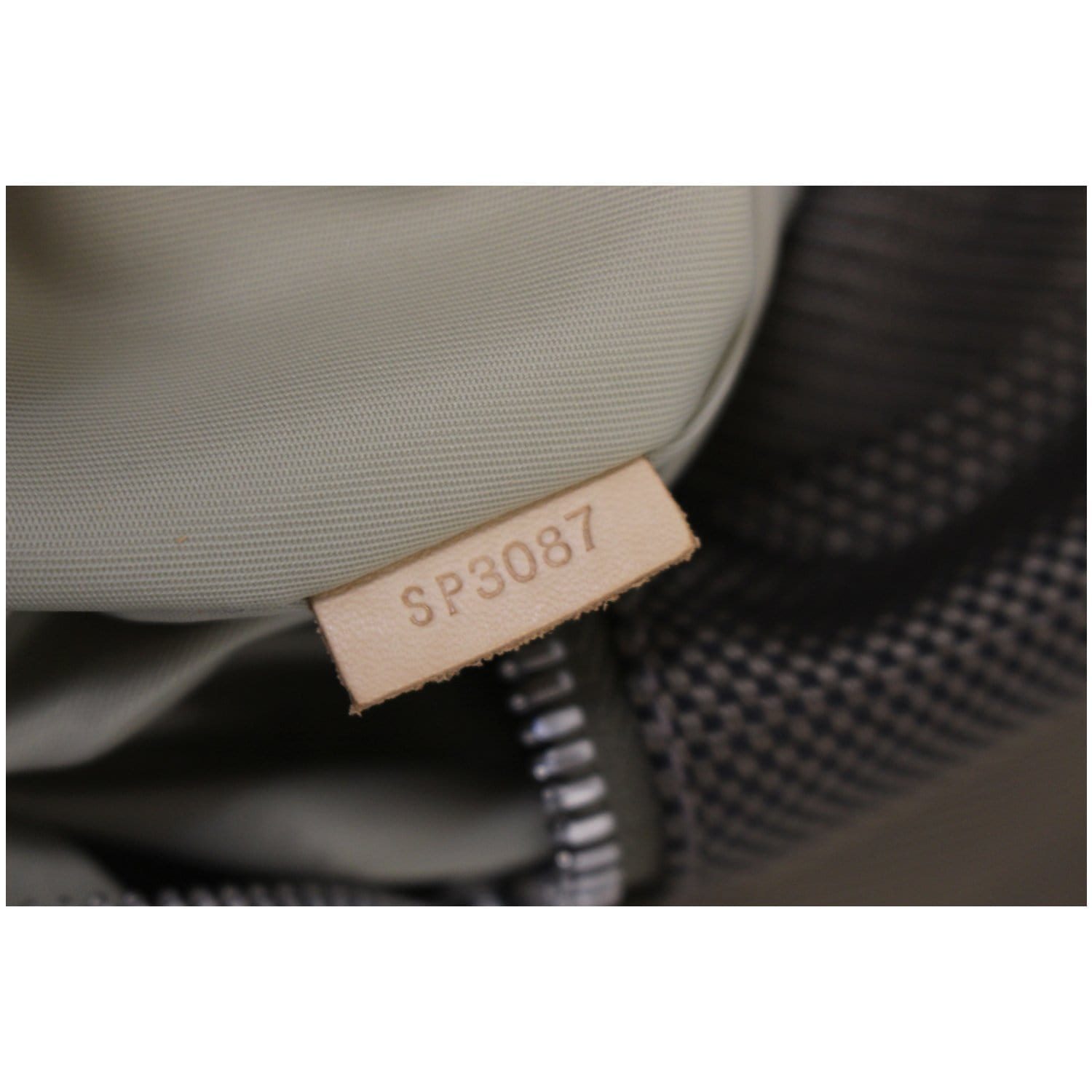 Louis Vuitton Attaquant Travel bag 373919