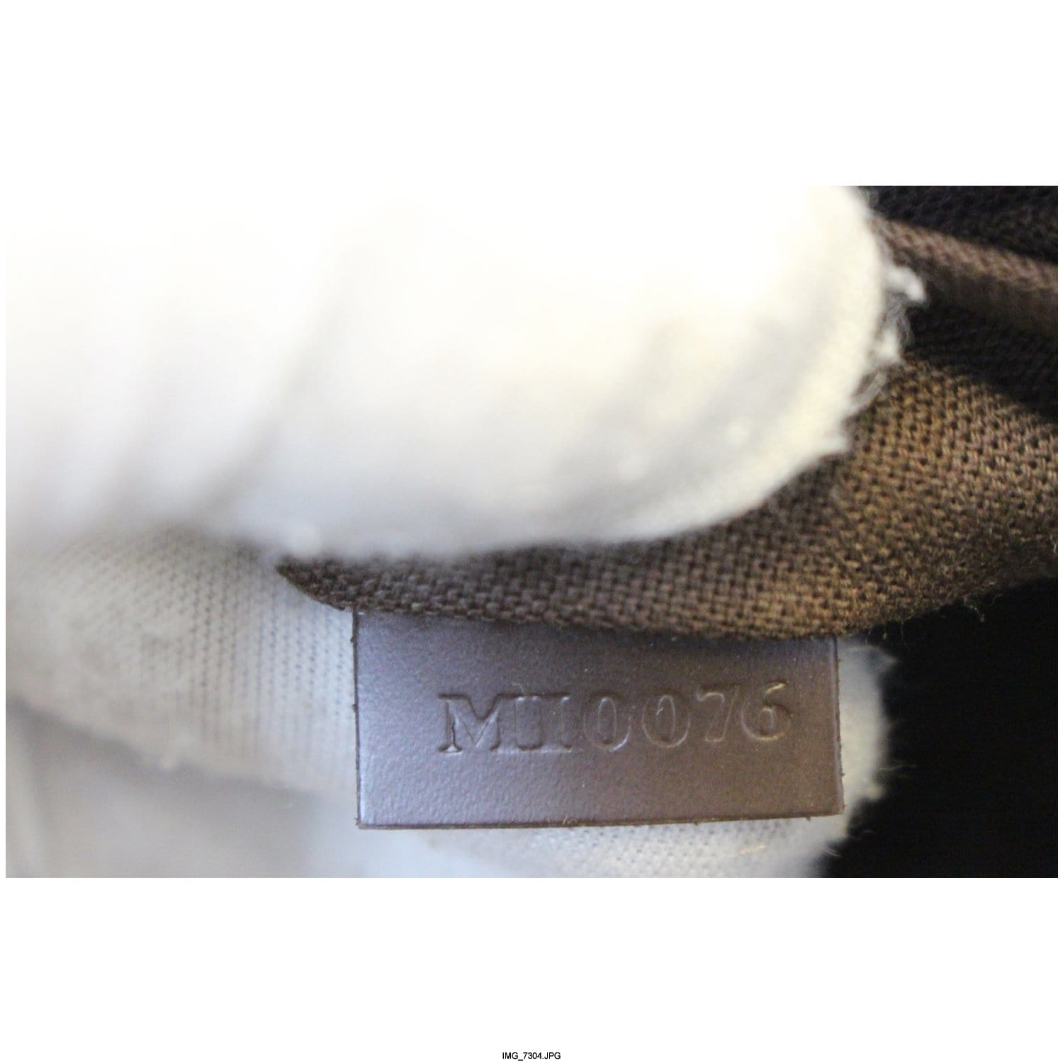 Louis Vuitton Reporter Melville Messenger (PLR) 144010000638 – Max Pawn