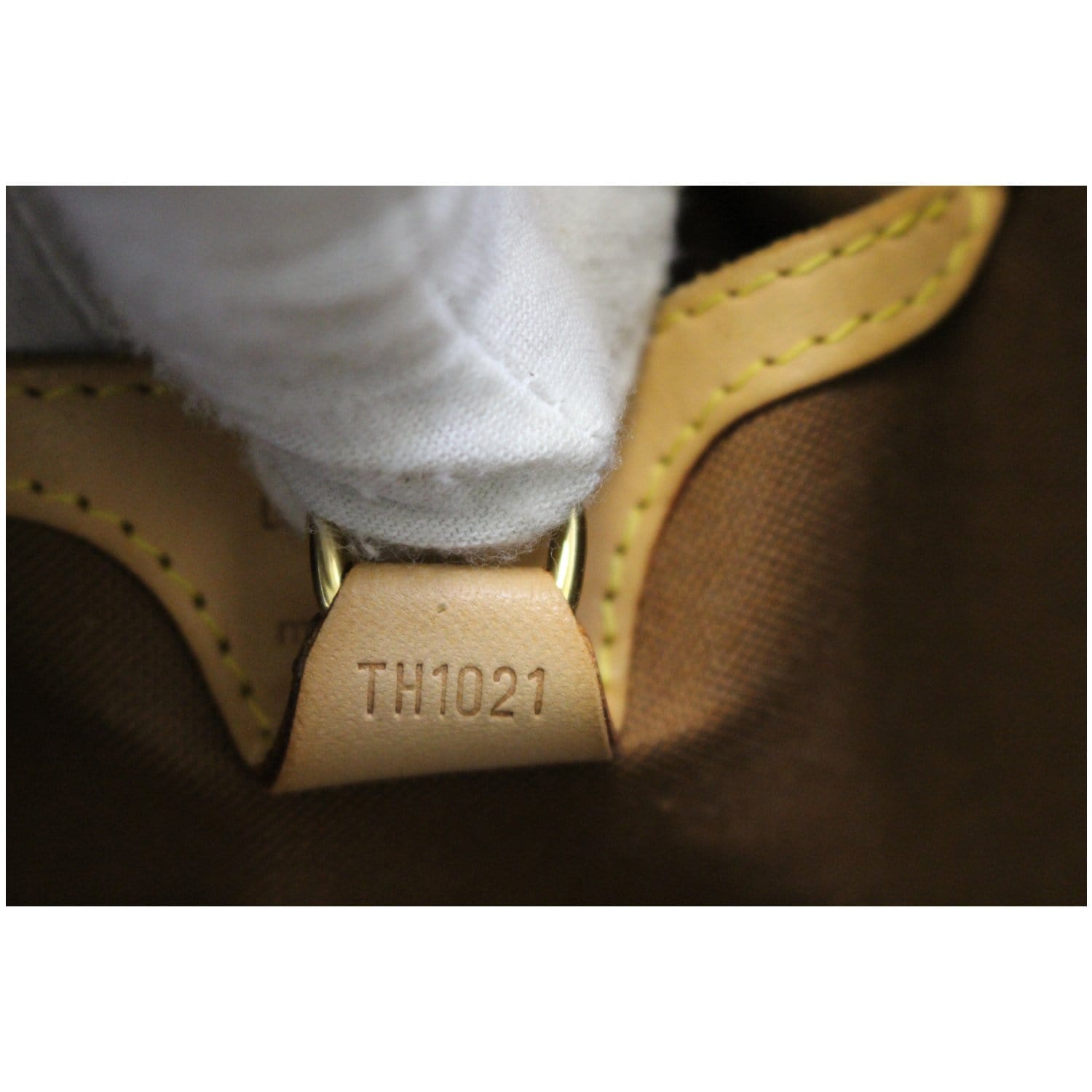 Louis Vuitton Monogram Ellipse PM Handle Bag - 01187 LV