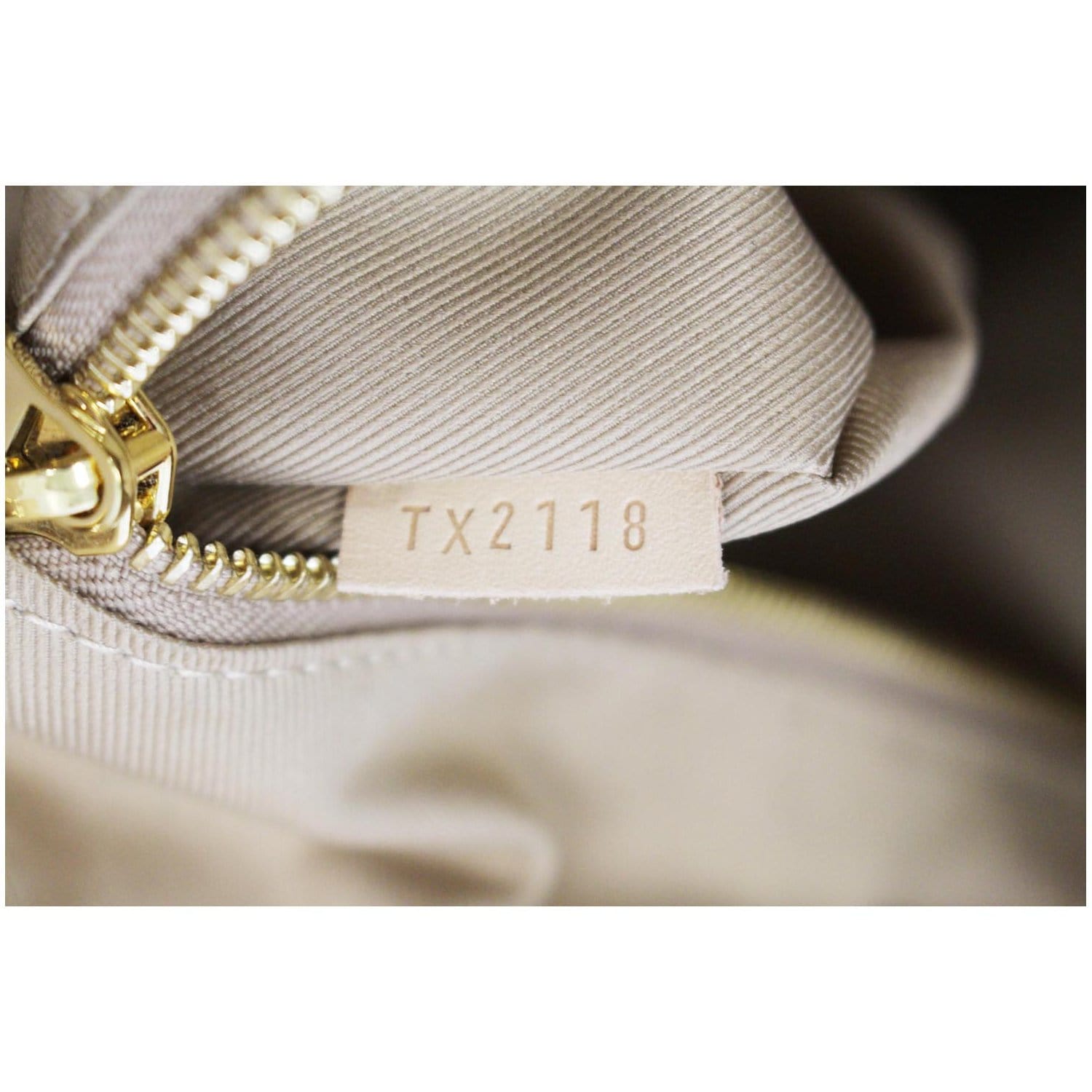 Graceful fabric handbag Louis Vuitton Brown in Cloth - 35368720