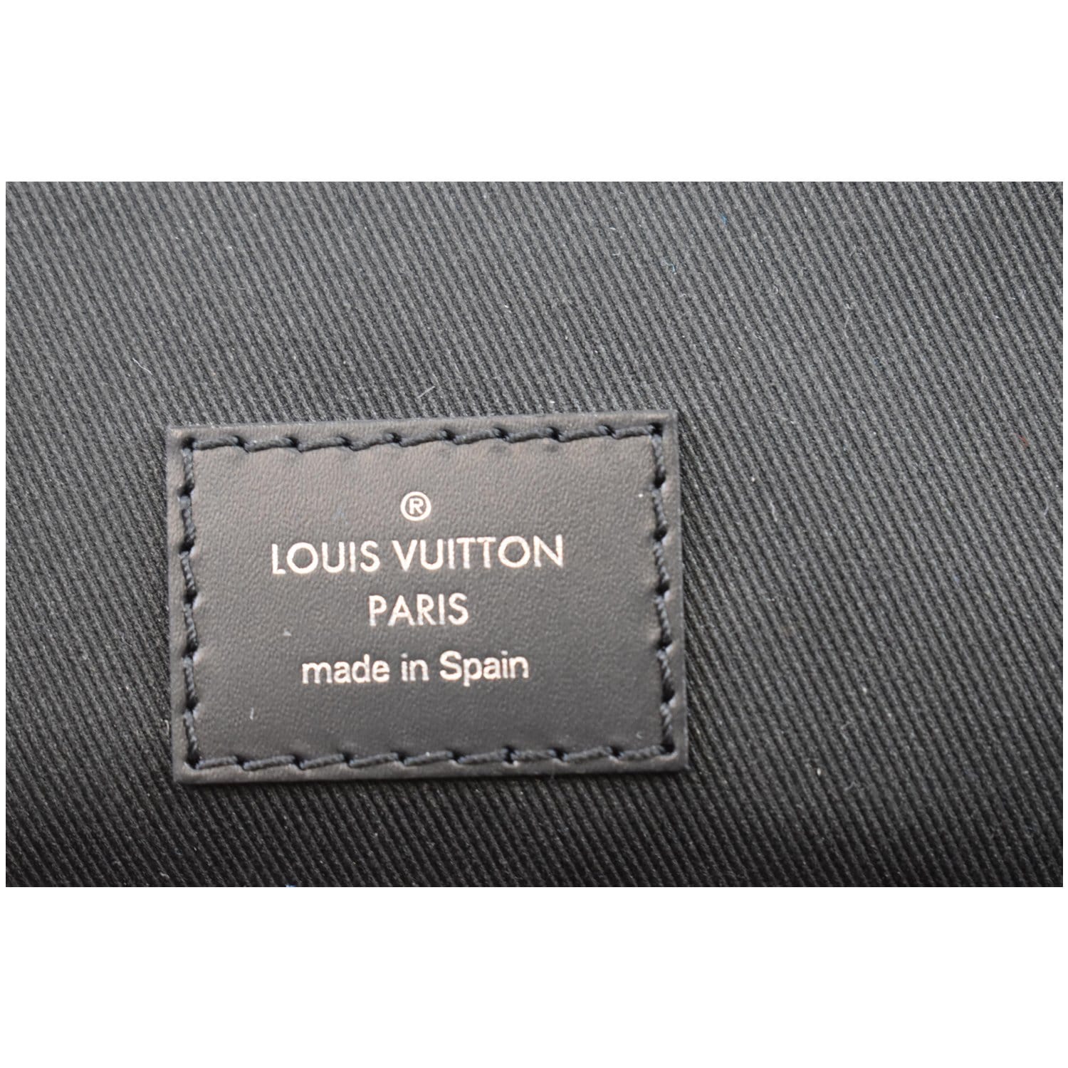 Louis Vuitton District Messenger Bag Monogram Eclipse Canvas MM at 1stDibs