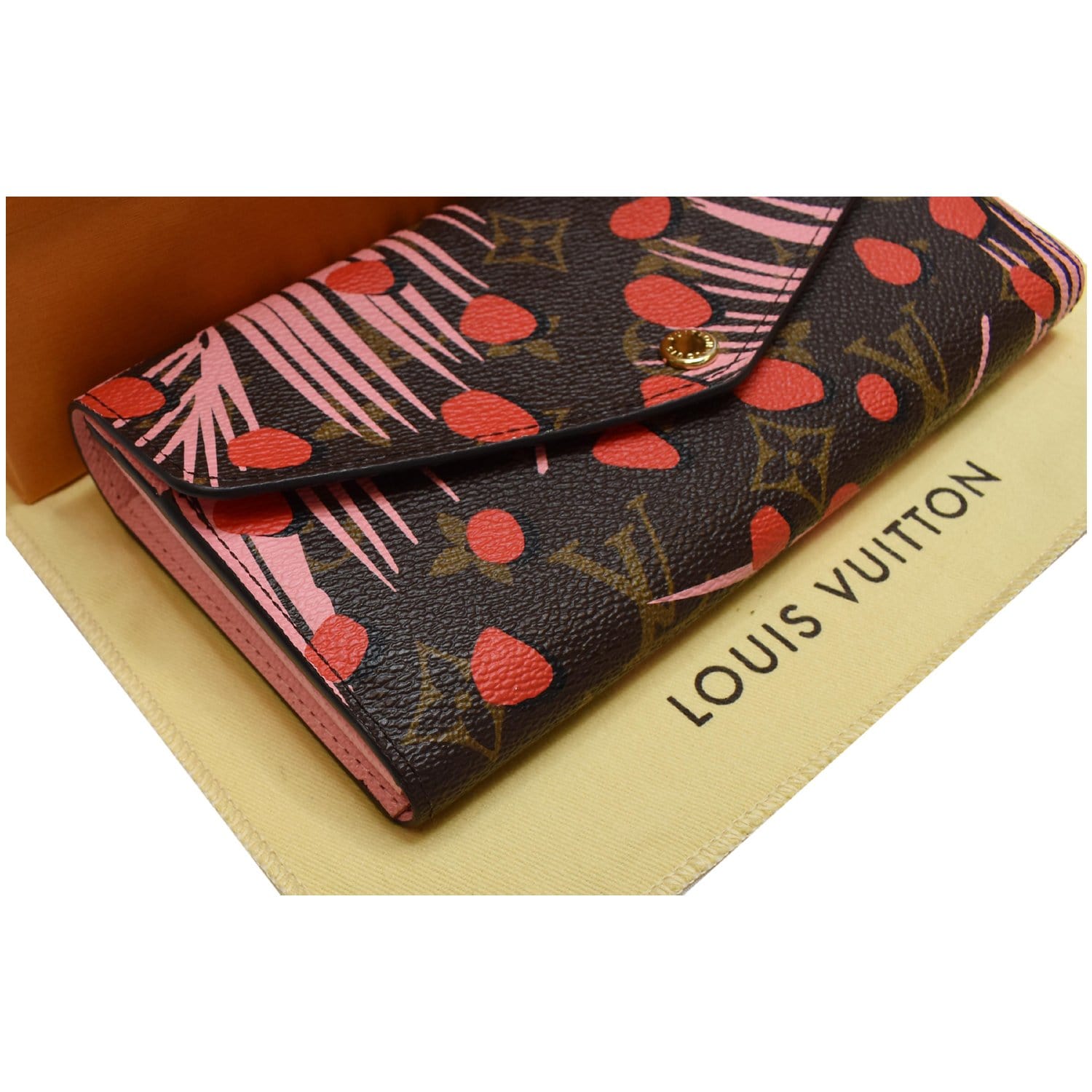 Louis Vuitton Limited Edition Monogram Canvas Sarah Jungle Dots Wallet -  Yoogi's Closet