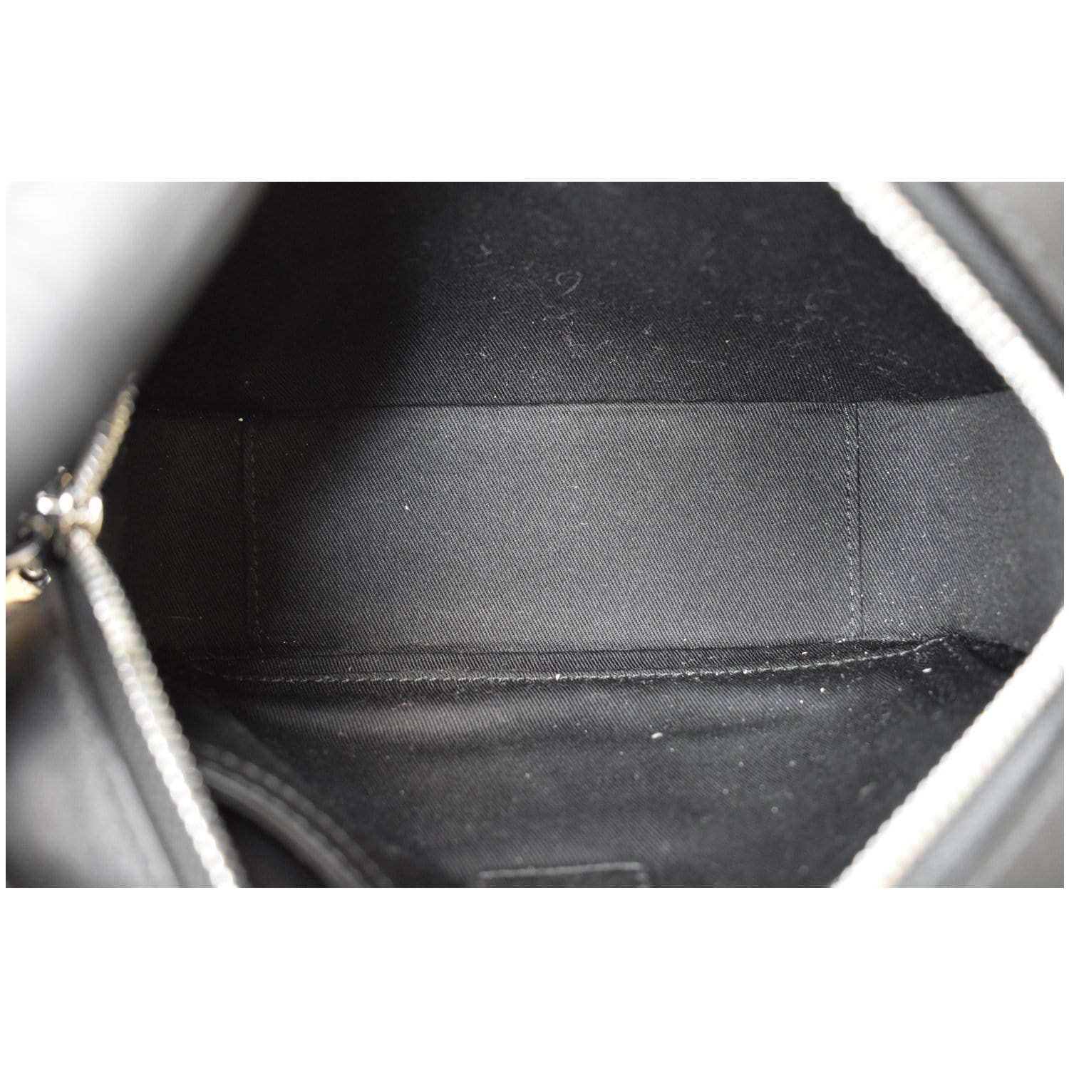New MCM $675 Silver Black Double Zip Leather Crossbody Camera Bag Purse