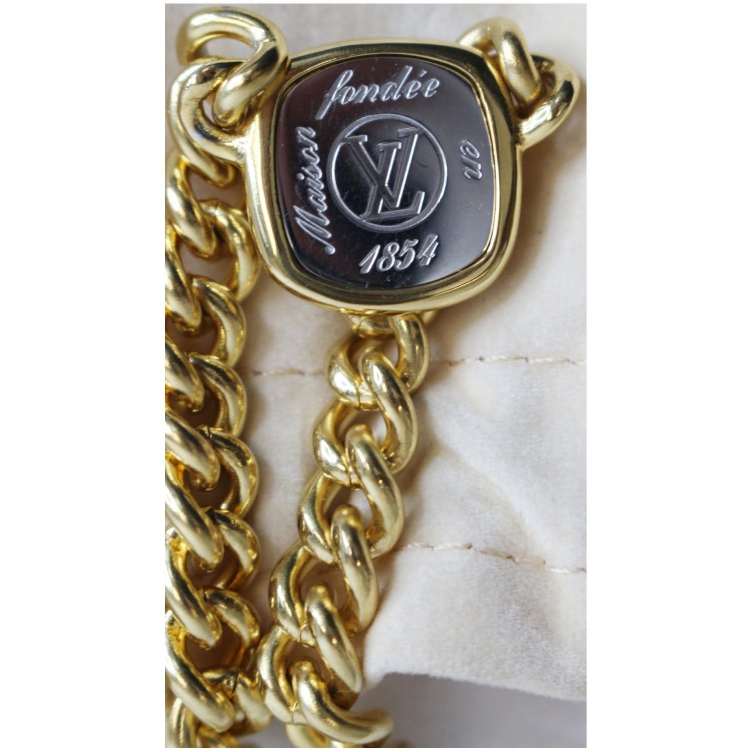 Louis Vuitton Metal LV and Me Heart Bracelet Gold
