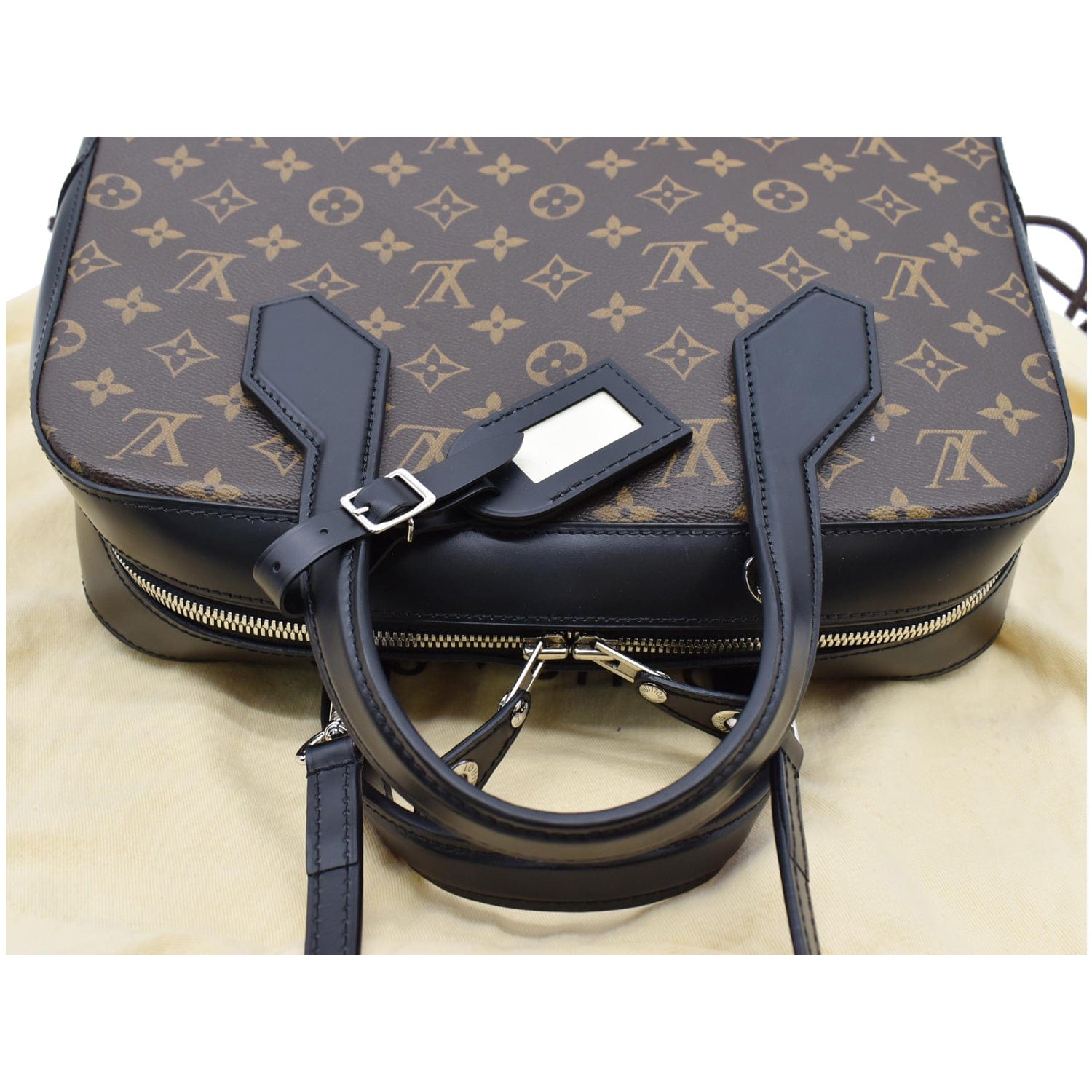Dora 48h bag Louis Vuitton Brown in Synthetic - 32980465