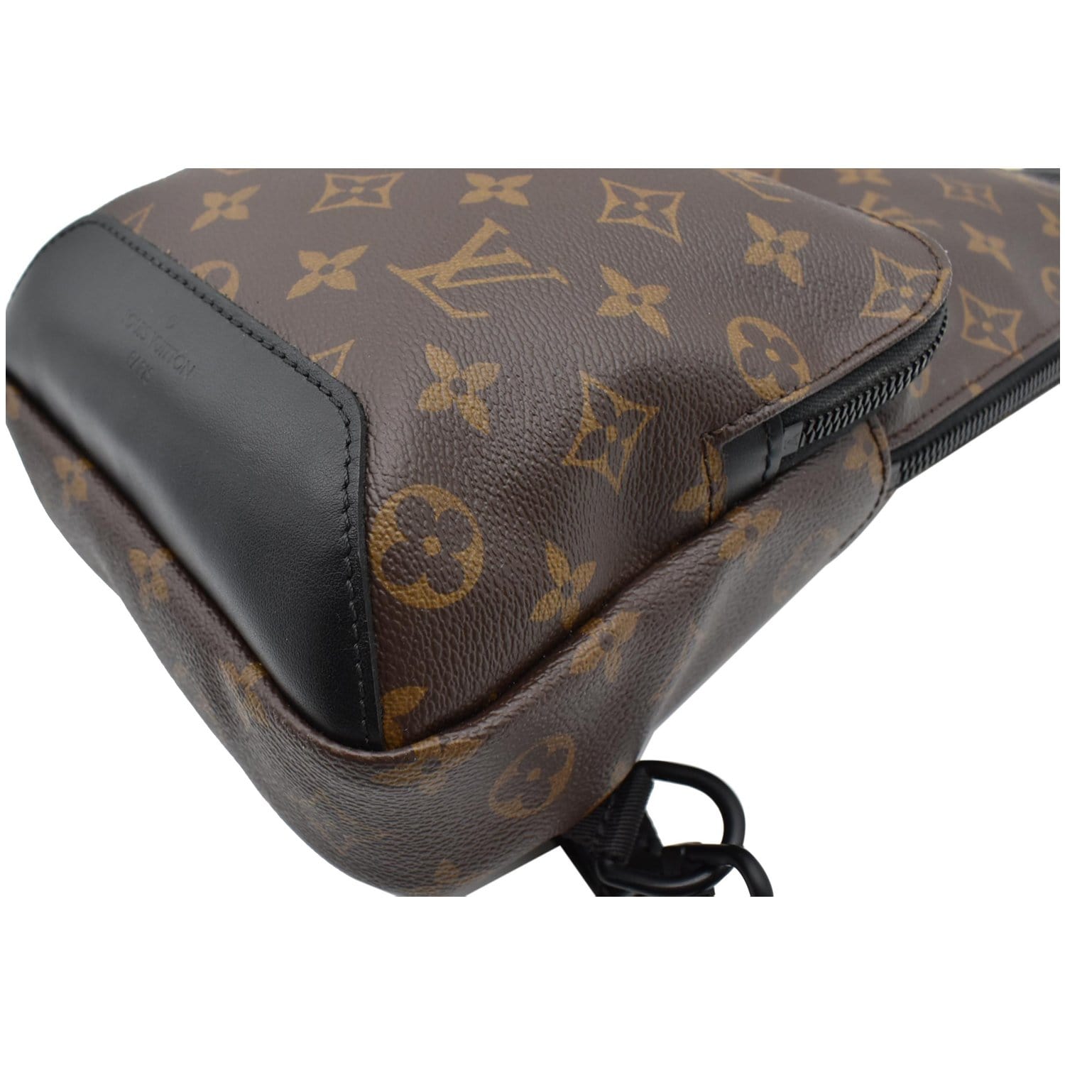 Louis Vuitton Avenue Sling Bag In Beige