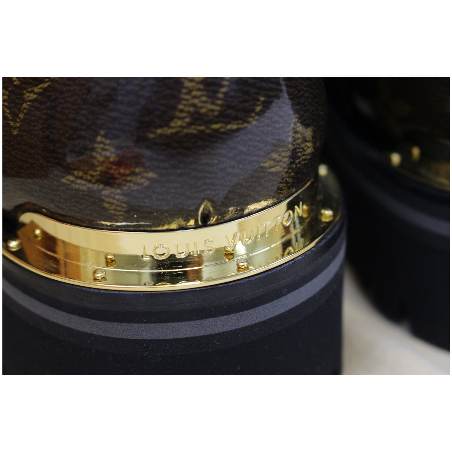 Louis Vuitton Monogram Glazed Outland Ankle Boots Mens Size 8