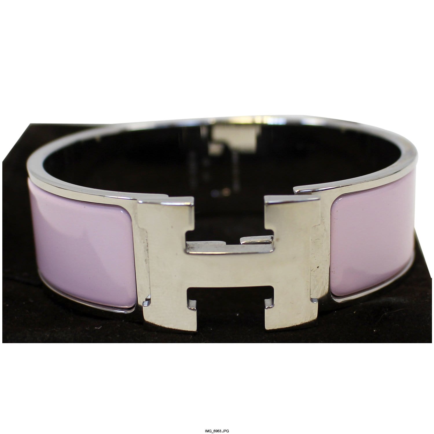 Hermès Clic H Enamel Bracelet - Pink, 18K Yellow Gold-Plated Bangle,  Bracelets - HER540770