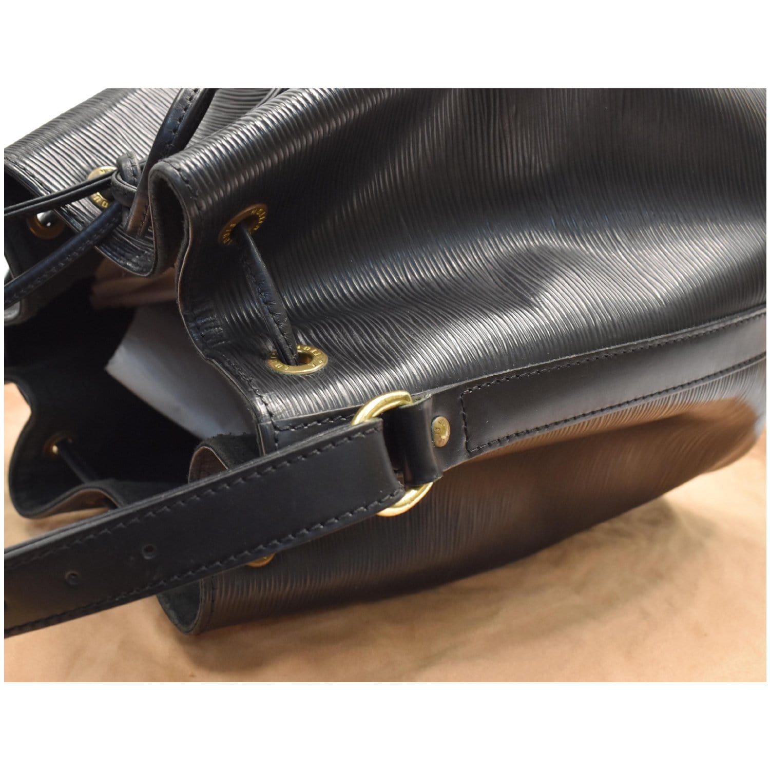 Louis Vuitton Petit Noe Drawstring Shoulder Bag 