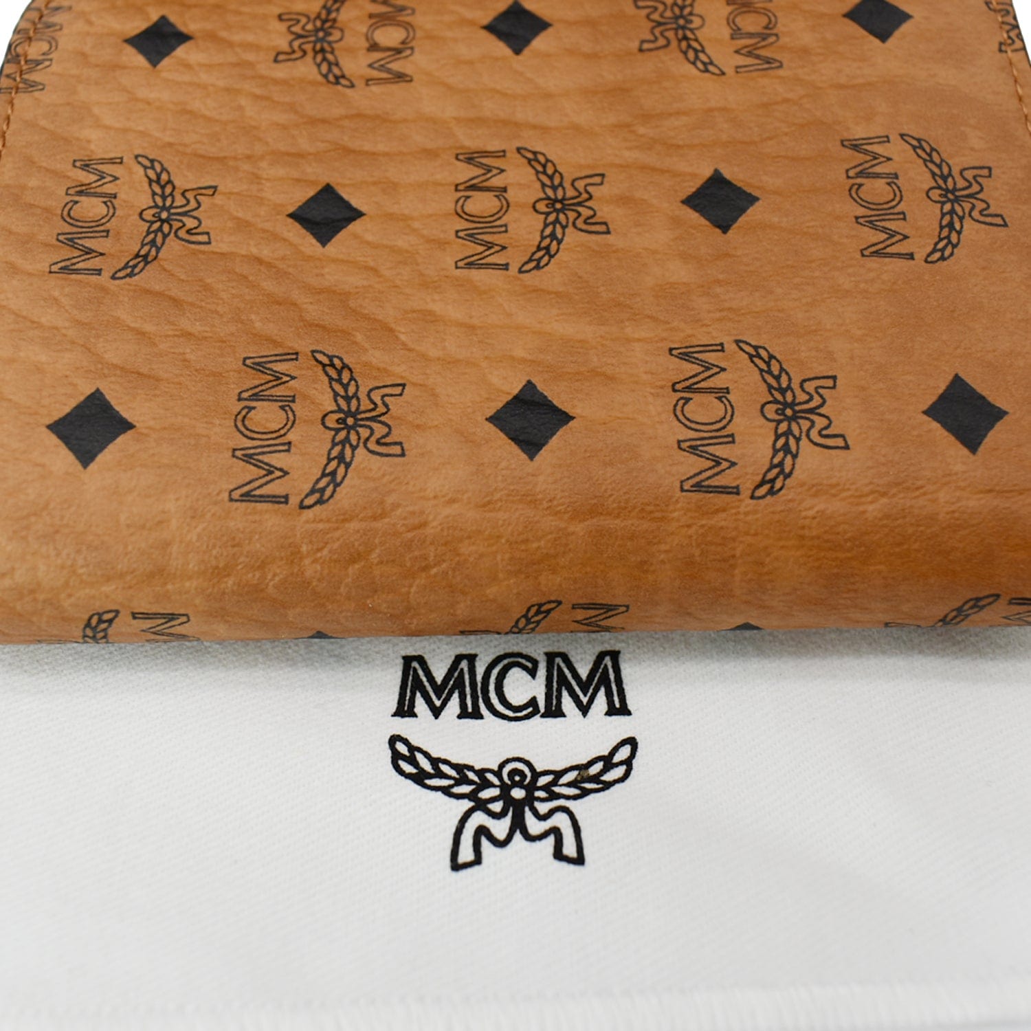 NEW Authentic MCM Bifold Card Wallet in Visetos Original COGNAC BROWN
