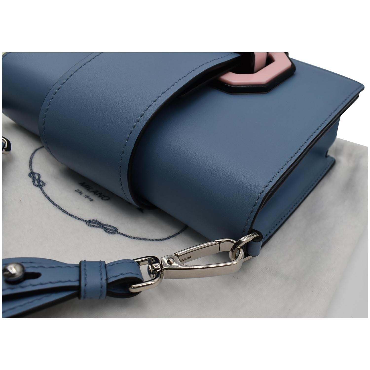 Bow Prada Prada wallet with shoulder strap in Blue Label nylon Pink Cloth  ref.996153 - Joli Closet