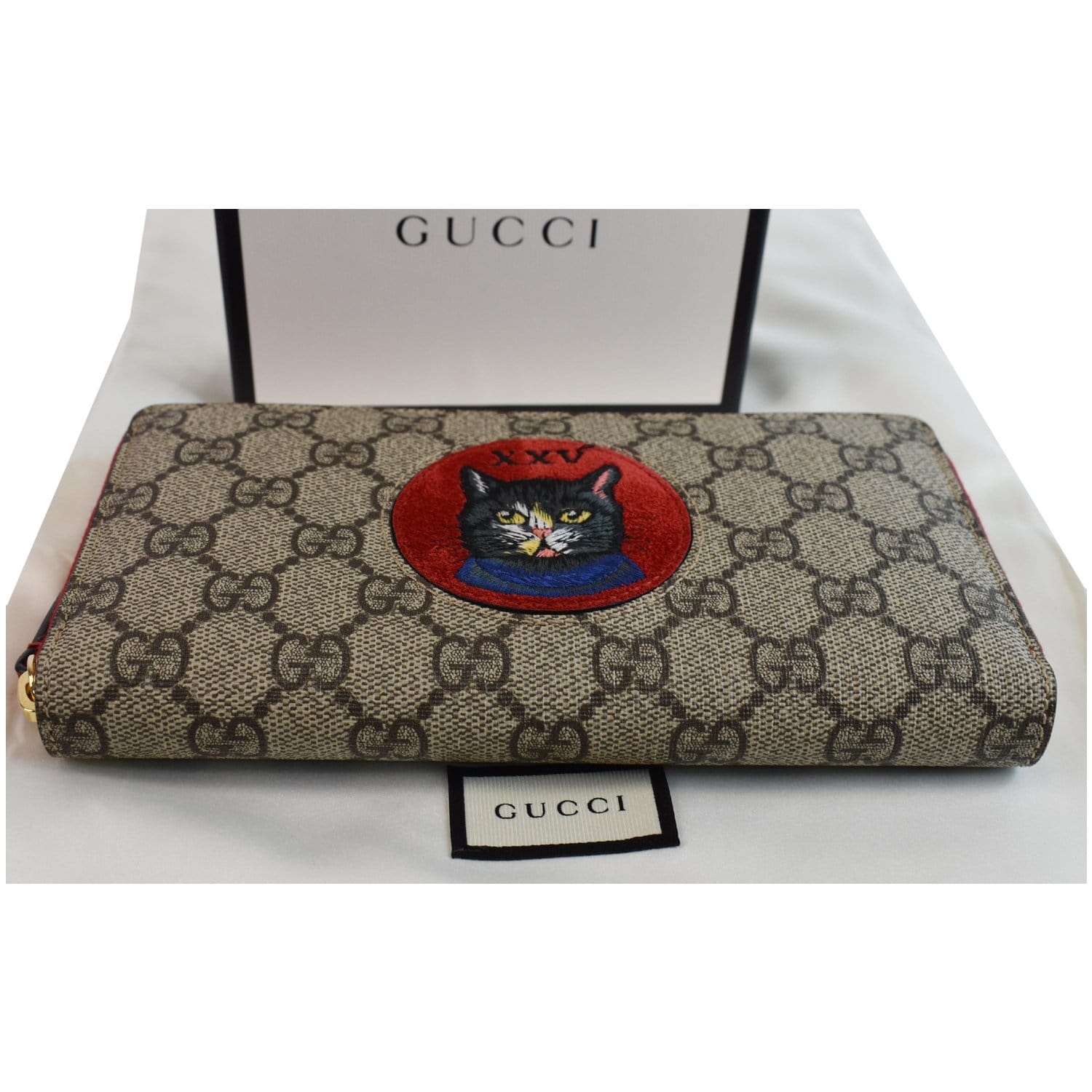 Gucci Beige GG Supreme Canvas Mystic Cat Compact Wallet at 1stDibs